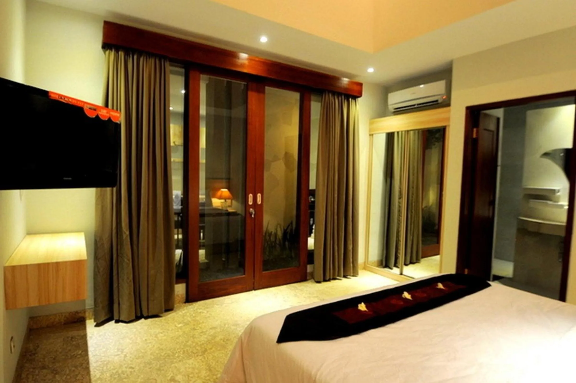 Bed in Jas Boutique Villas