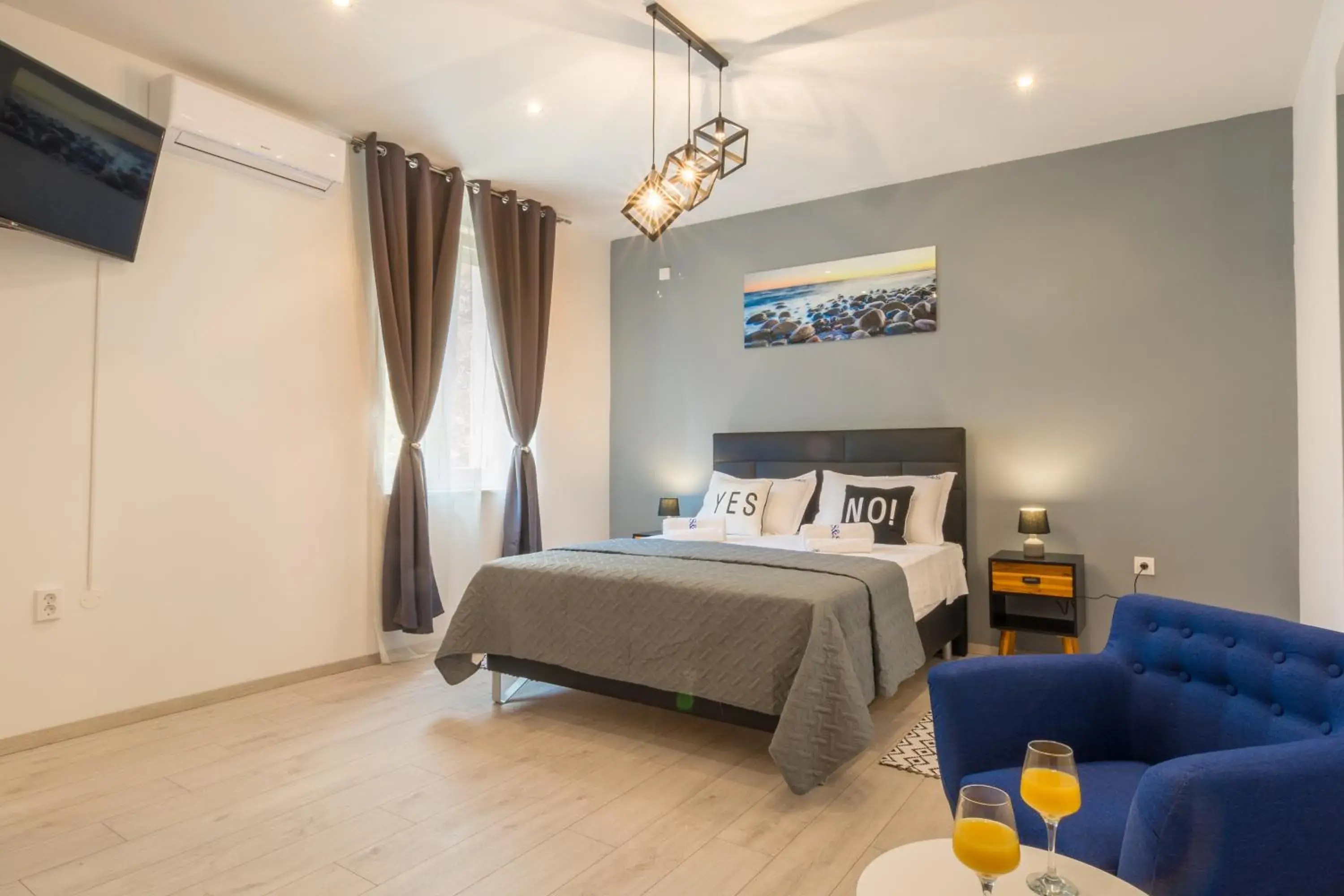 Double Room in Rooms Sea & Sun with private parking Double Room in Rooms Sea & Sun with private parking