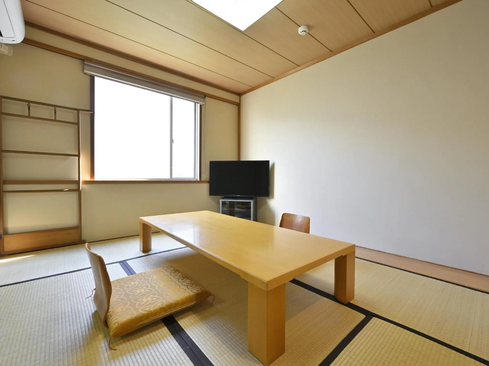Photo of the whole room in Takamatsu Kokusai Hotel