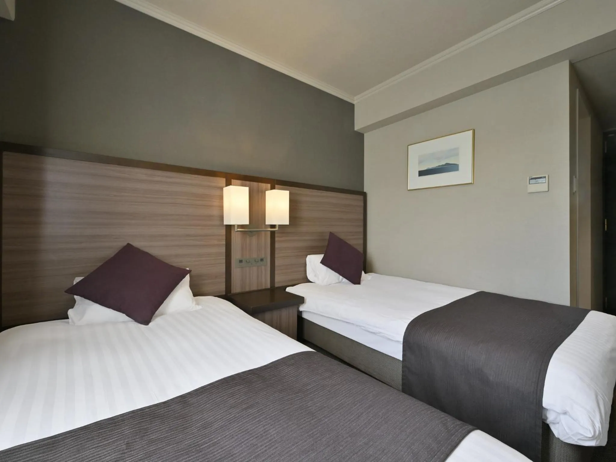 Photo of the whole room, Bed in Takamatsu Kokusai Hotel