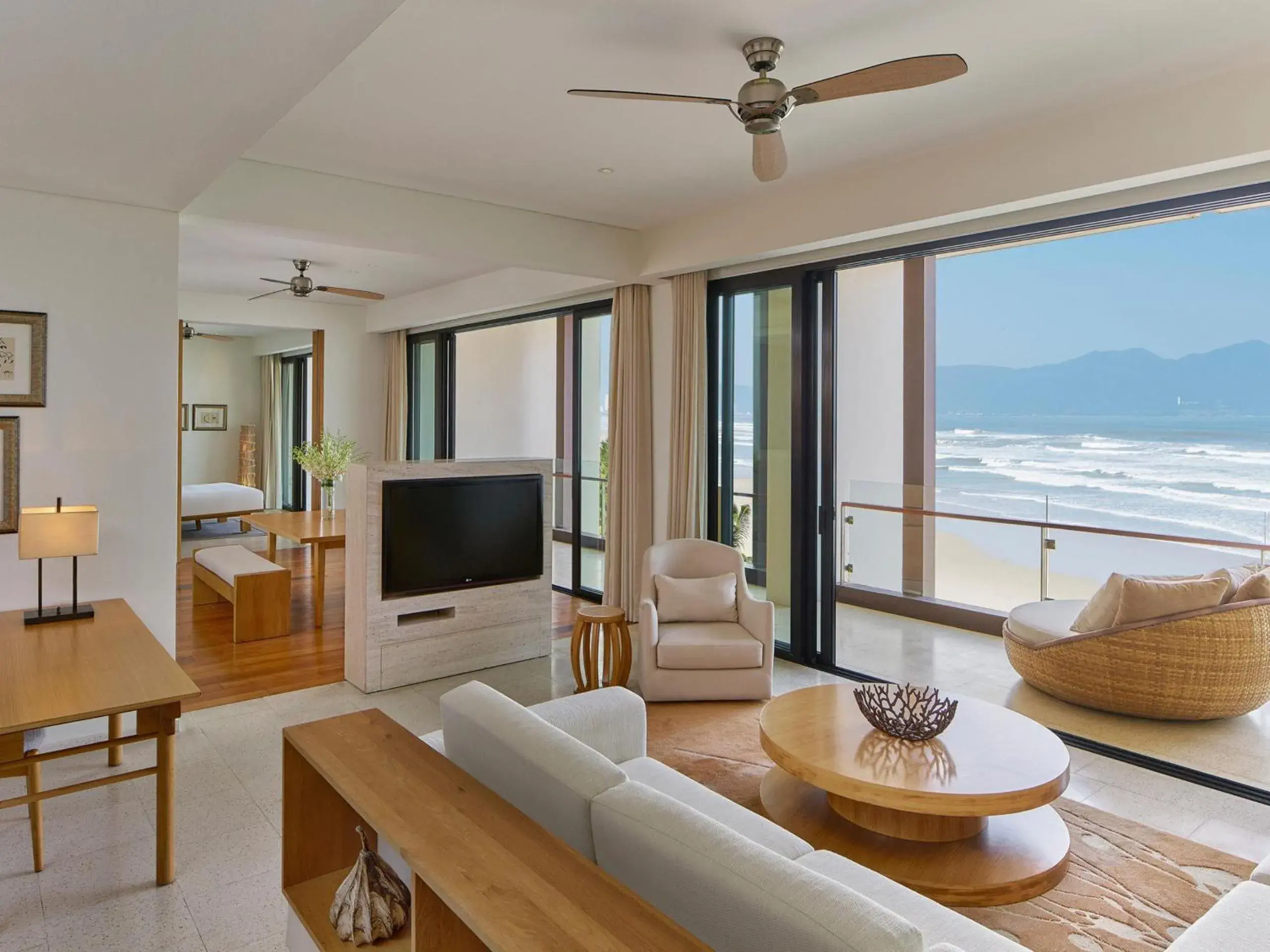 Executive Suite in Hyatt Regency Danang Resort and Spa Executive Suite in Hyatt Regency Danang Resort and Spa