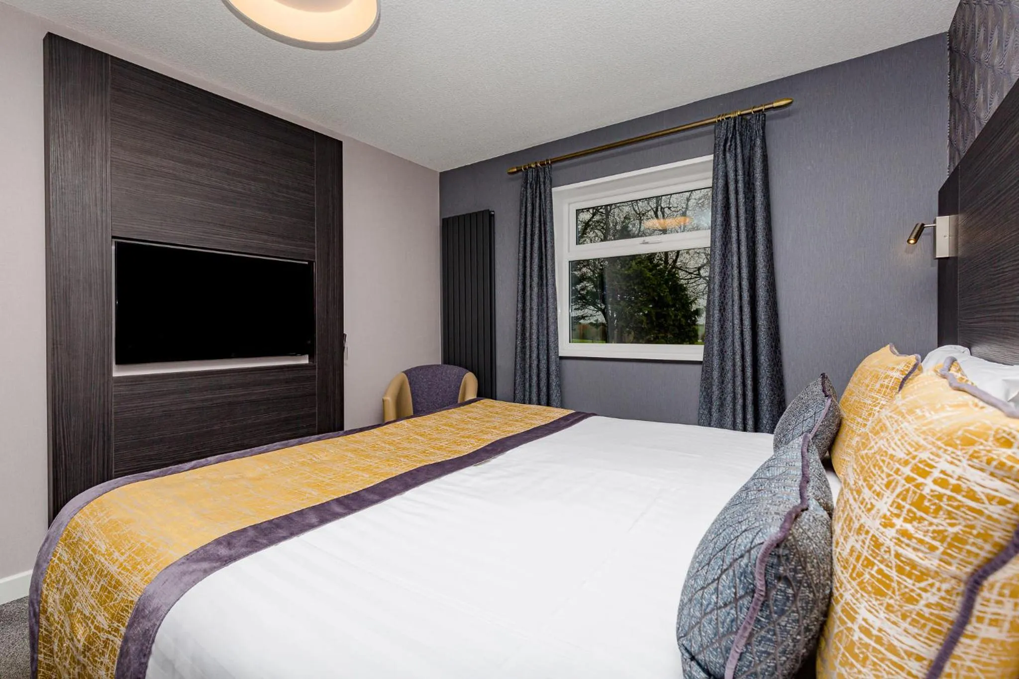 Bedroom, Bed in The Melbreak Hotel