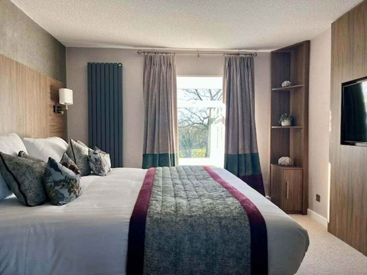 Bedroom, Bed in The Melbreak Hotel