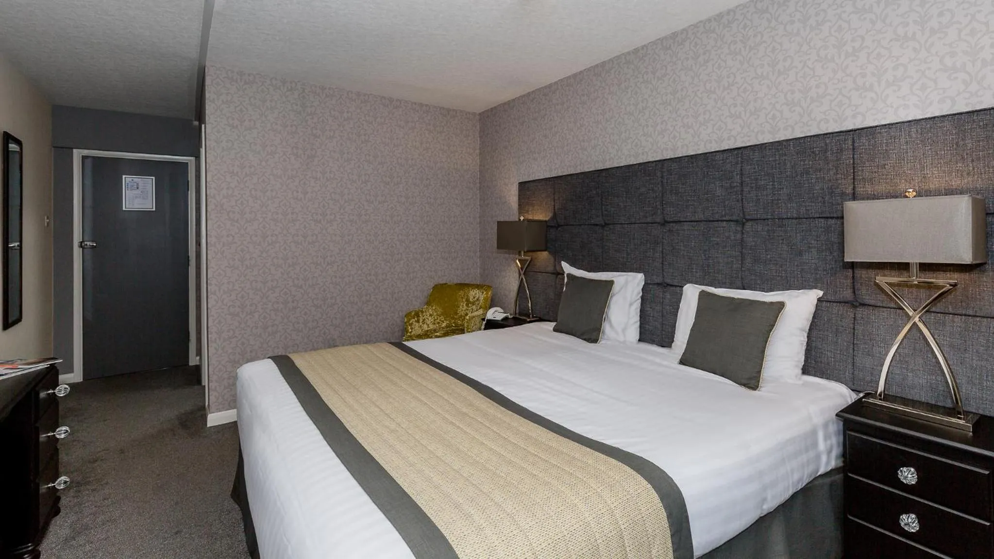 Bedroom, Bed in The Melbreak Hotel