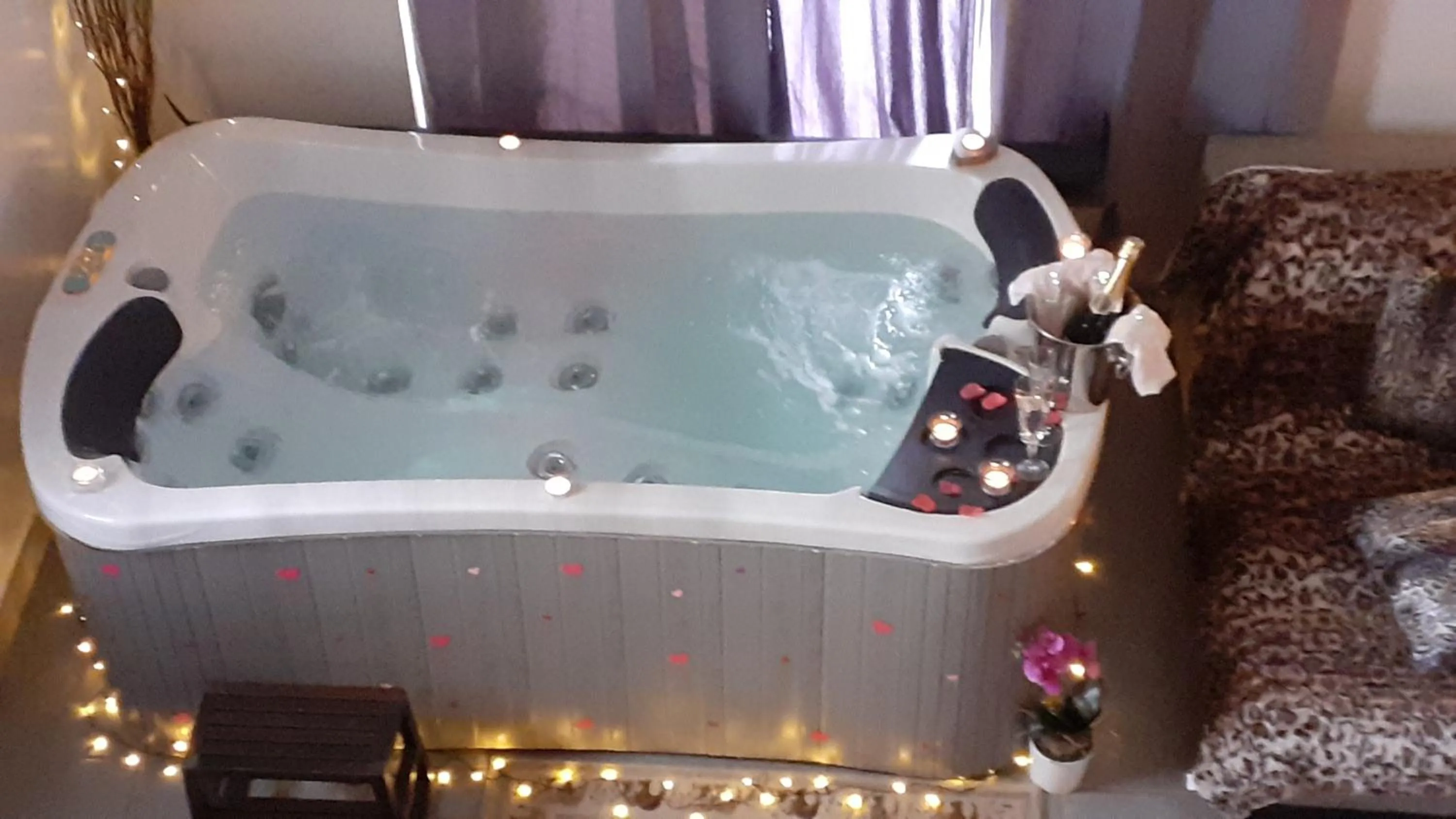 Le Mas Romantique avec Jacuzzi et Sauna privé