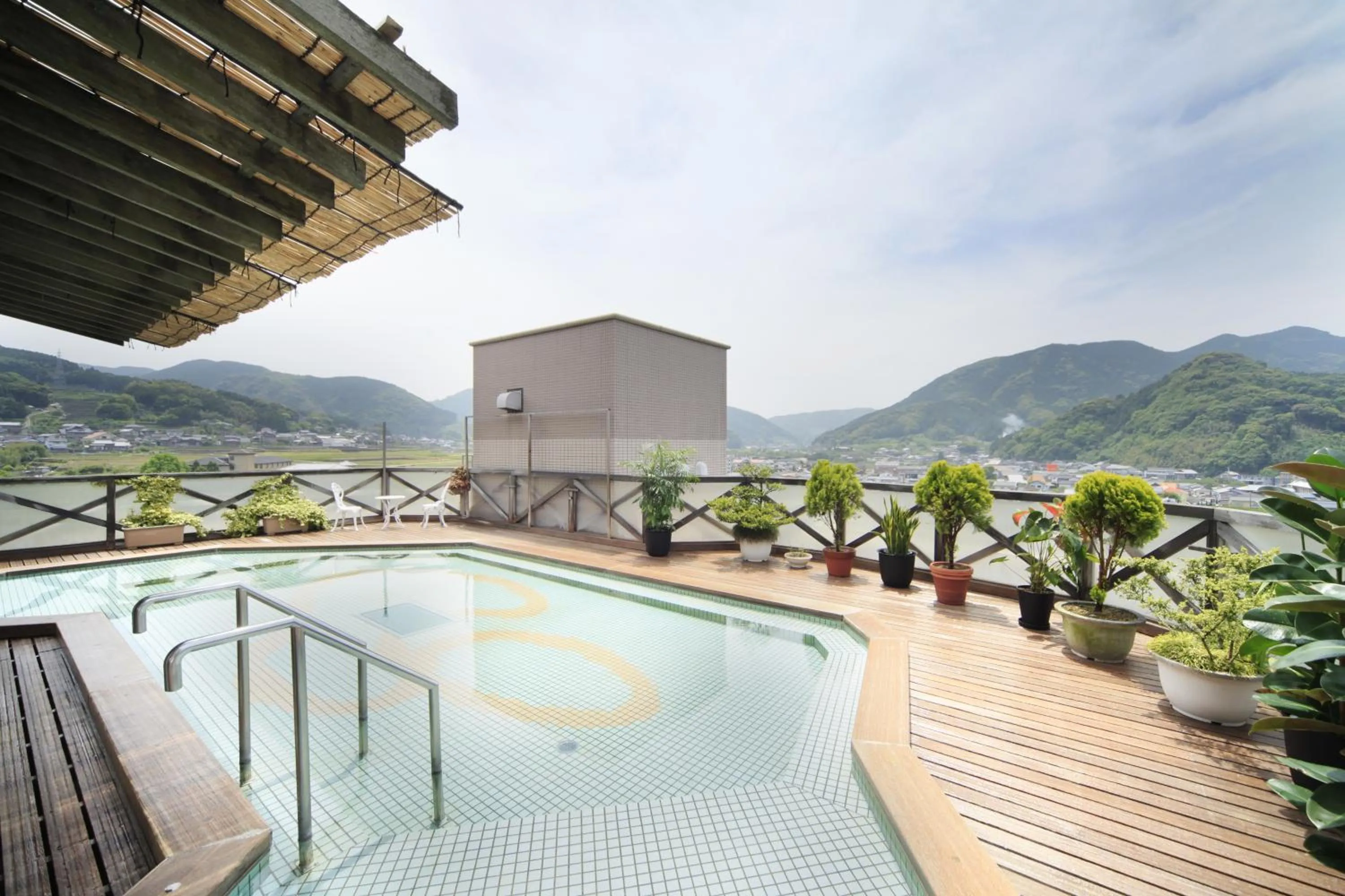 Hot Spring Bath in Hotel Kasuien