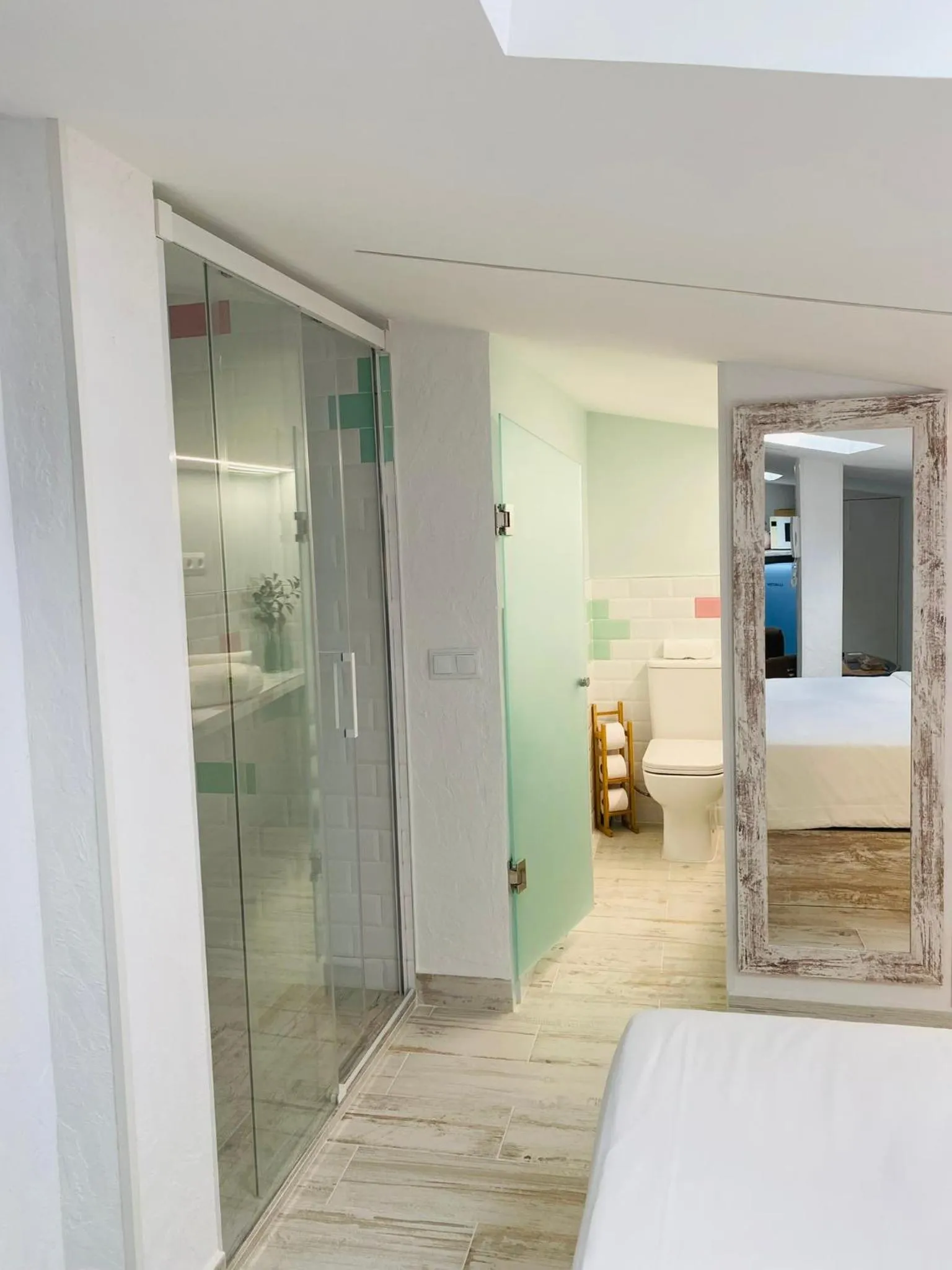 Bathroom, Bed in T-Homes - Cuenca