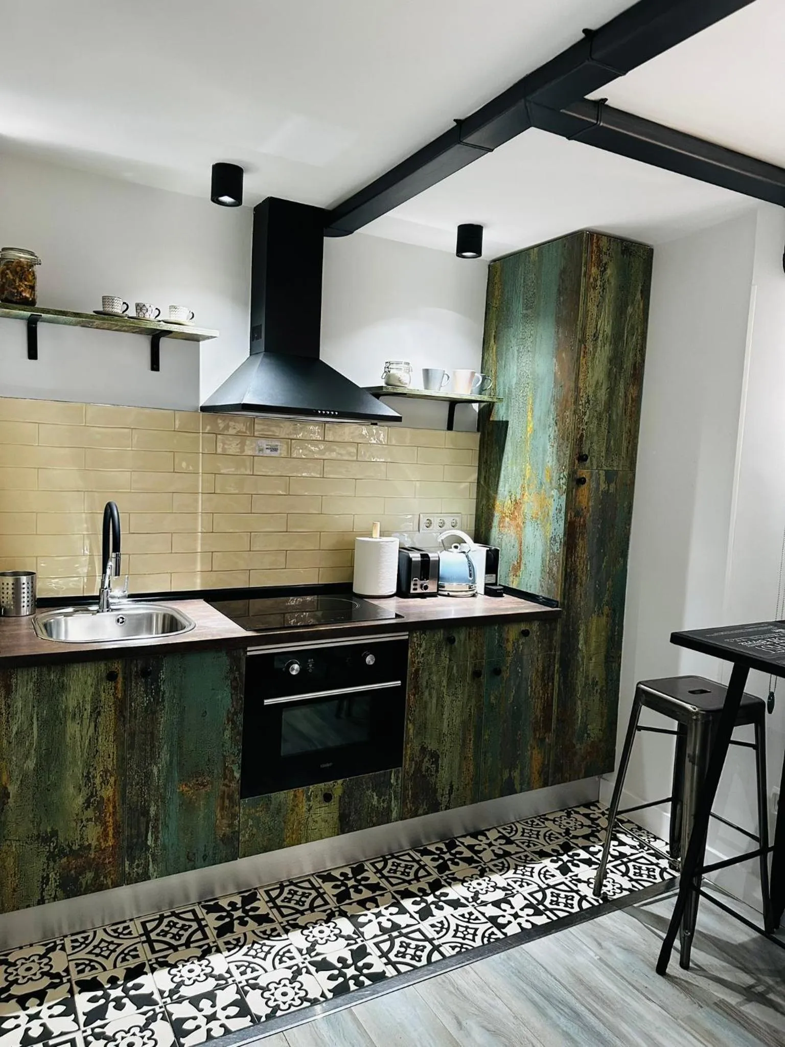 Kitchen or kitchenette in T-Homes - Cuenca