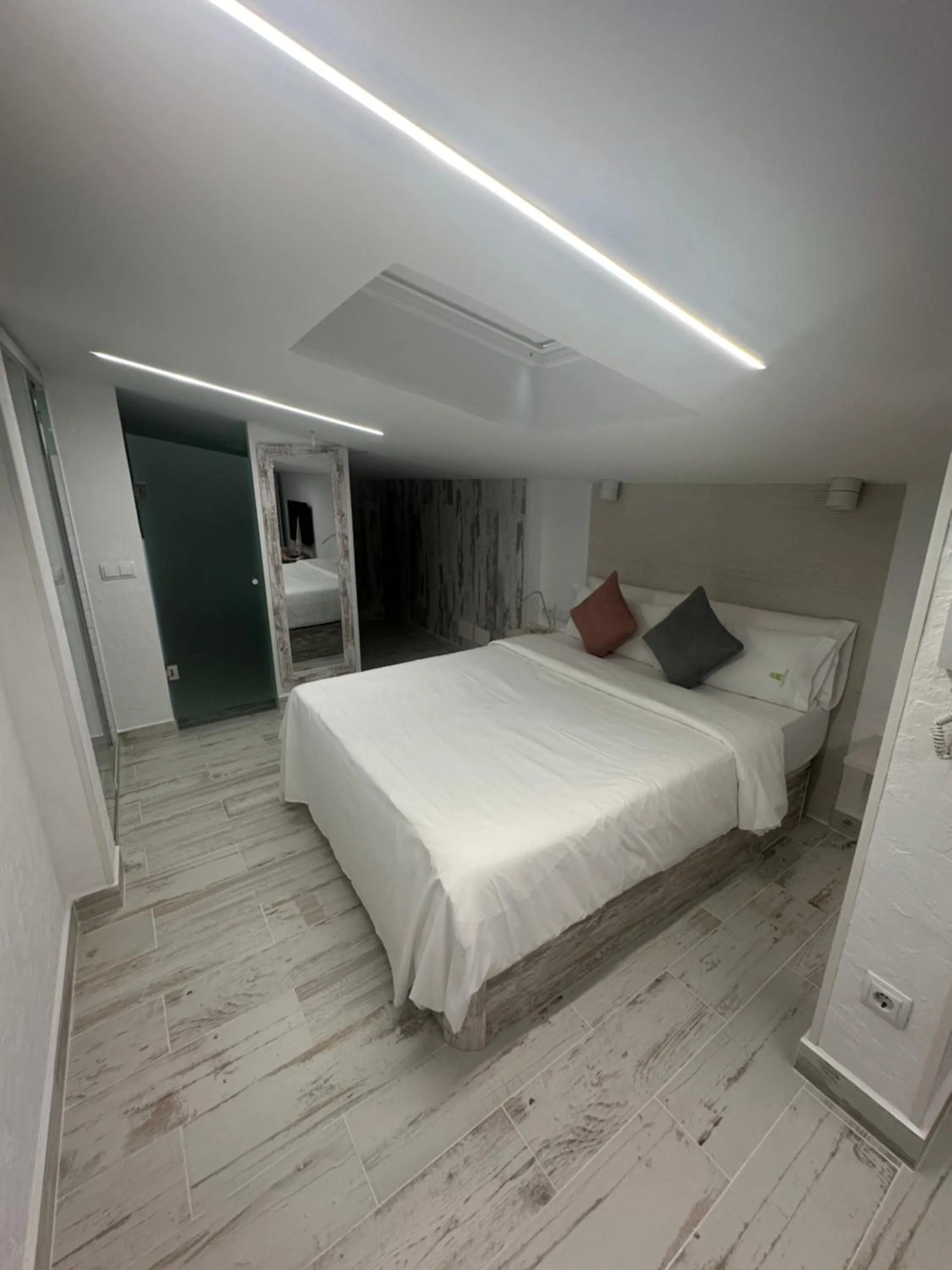 Other, Bed in T-Homes - Cuenca