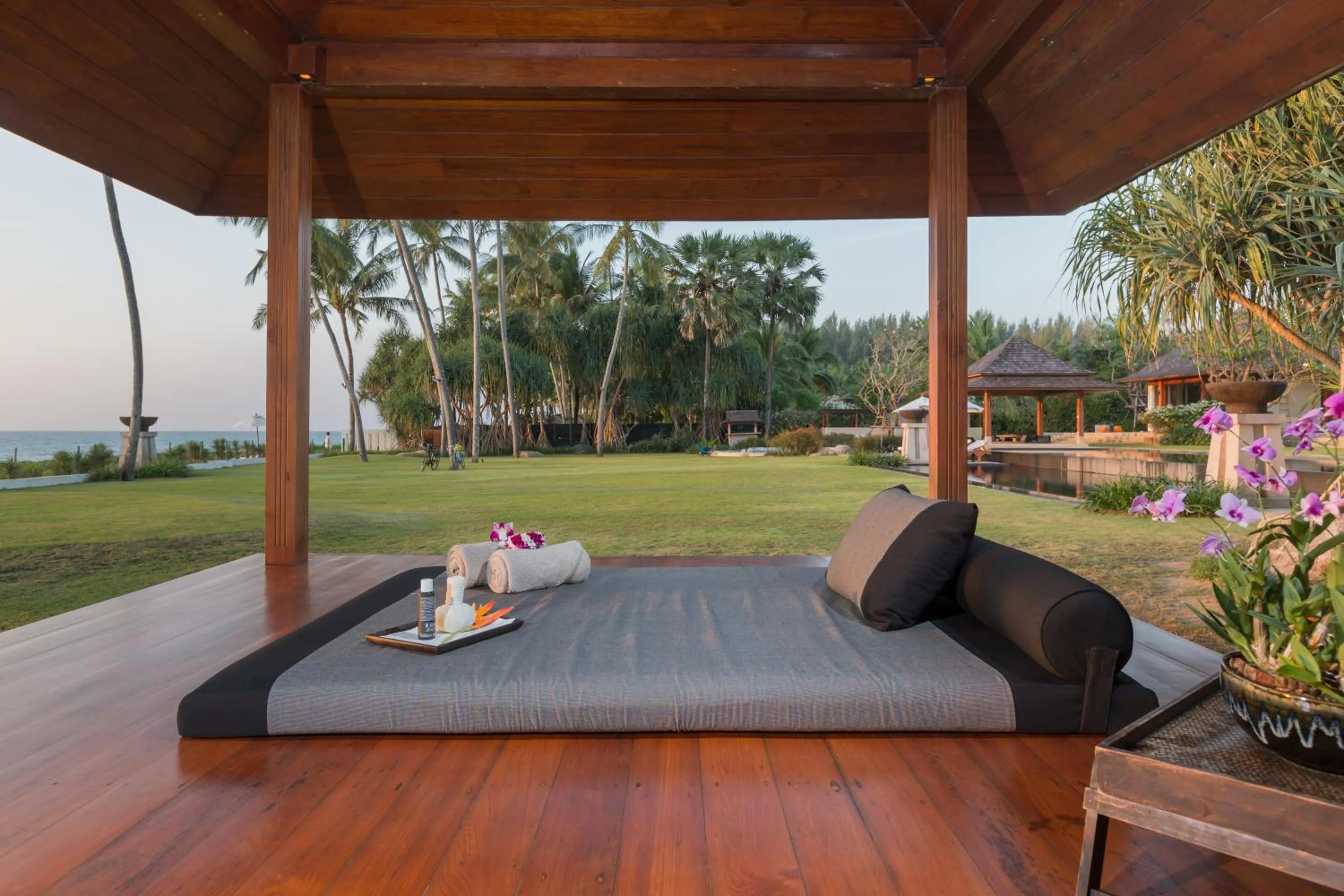 Massage in Villa Sundara - SHA Extra Plus