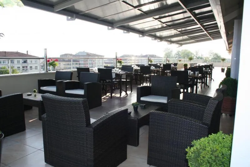 Restaurant/places to eat in Gosterisli Otel
