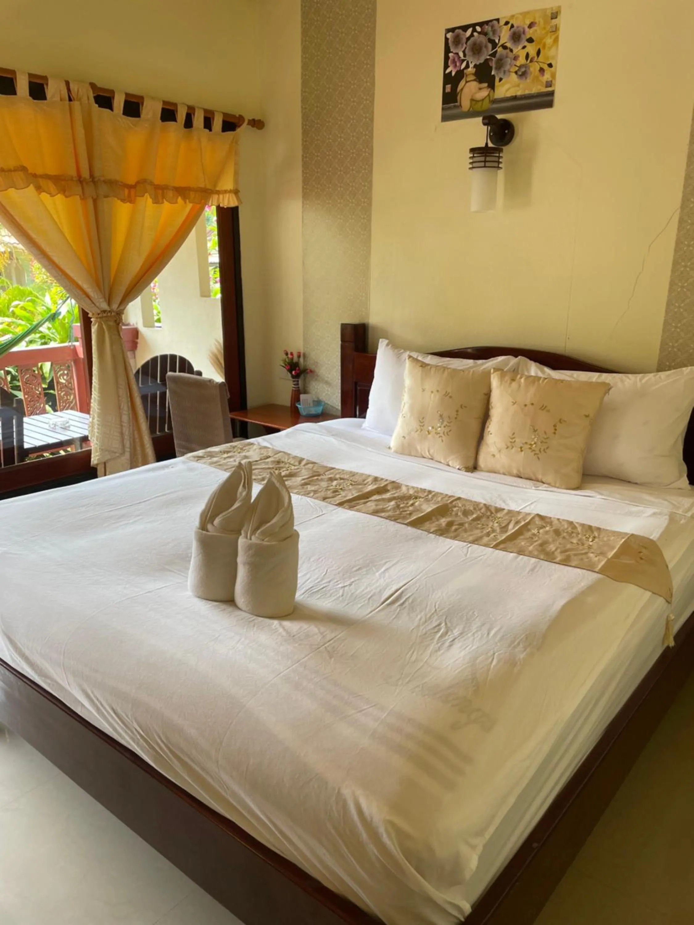 Photo of the whole room, Bed in Starlight Haadrin Resort