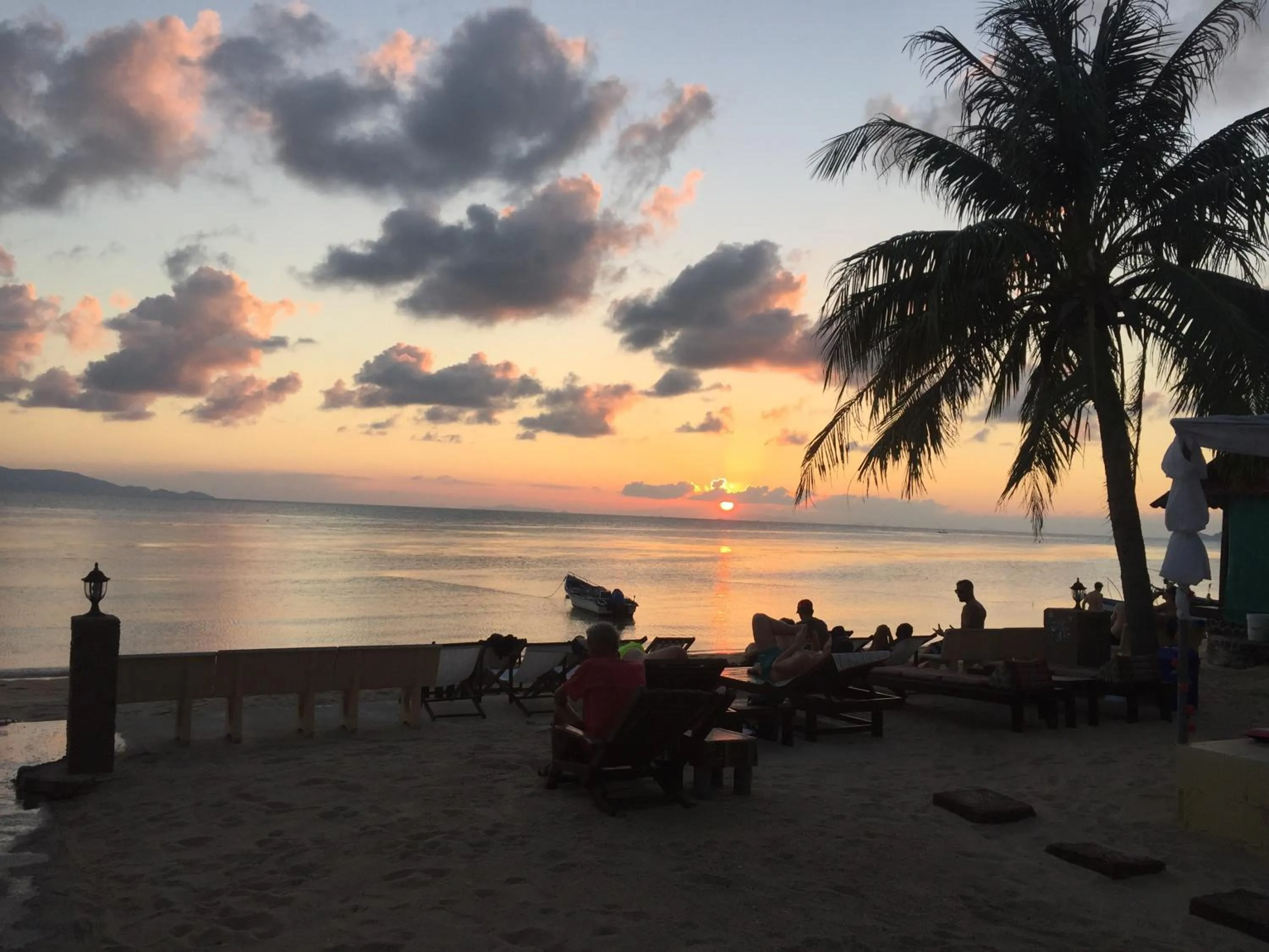 Beach in Starlight Haadrin Resort