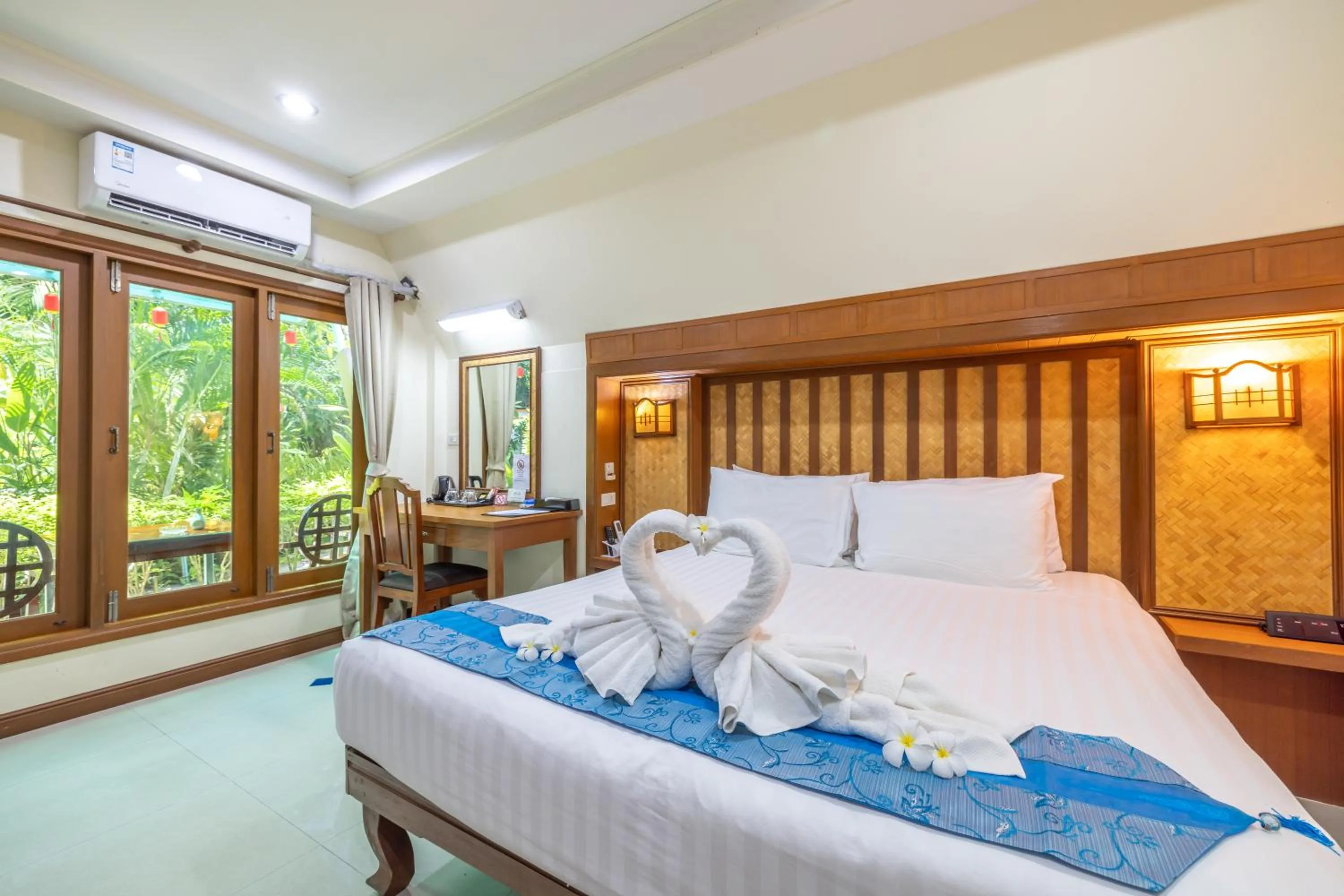Bed in Phuket Meet Holiday Hotel-Rawai 普吉岛相遇花园度假酒店-拉威店