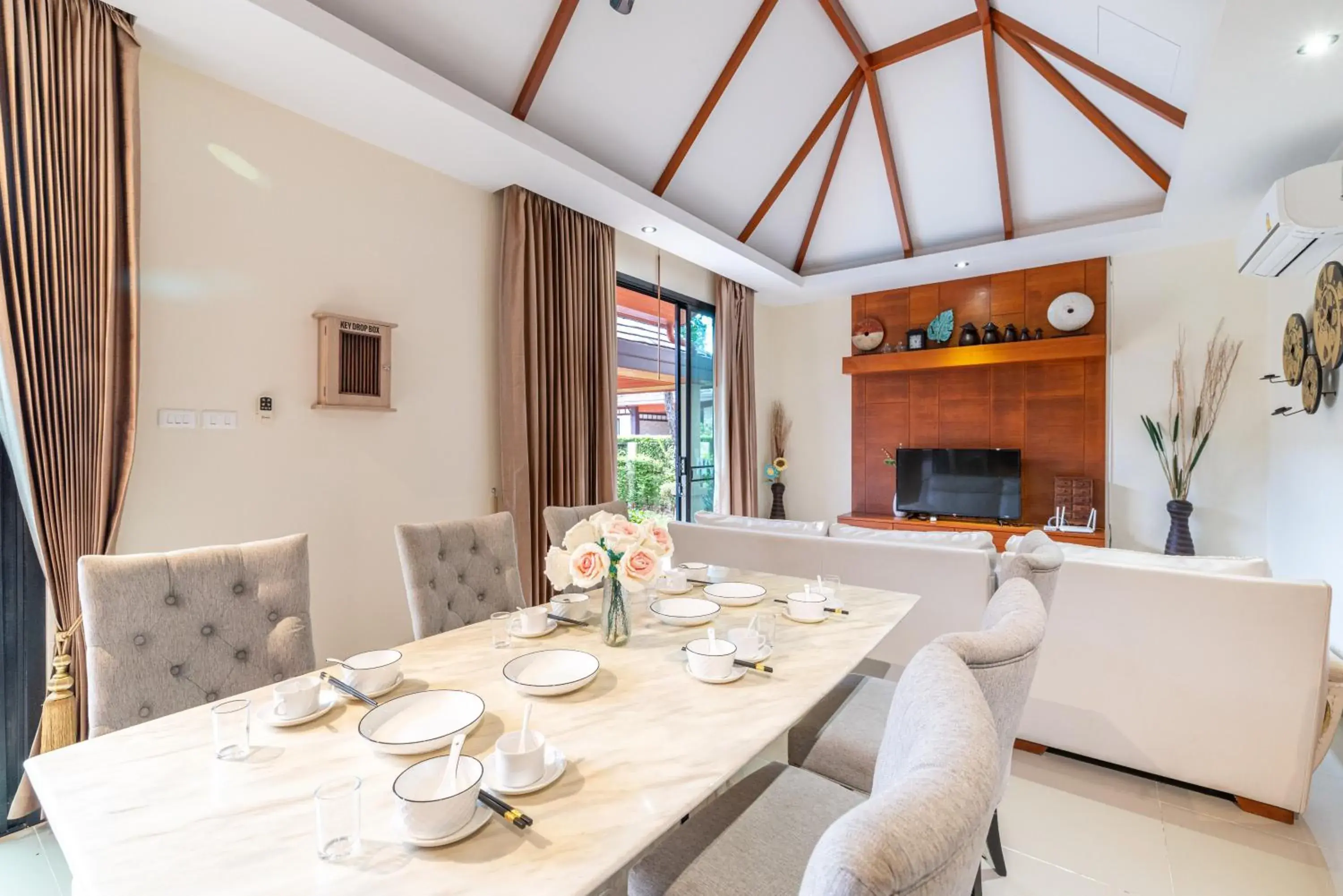 Villa with Private Pool - Annex in Phuket Meet Holiday Hotel-Rawai 普吉岛相遇花园度假酒店-拉威店 Villa with Private Pool - Annex in Phuket Meet Holiday Hotel-Rawai 普吉岛相遇花园度假酒店-拉威店