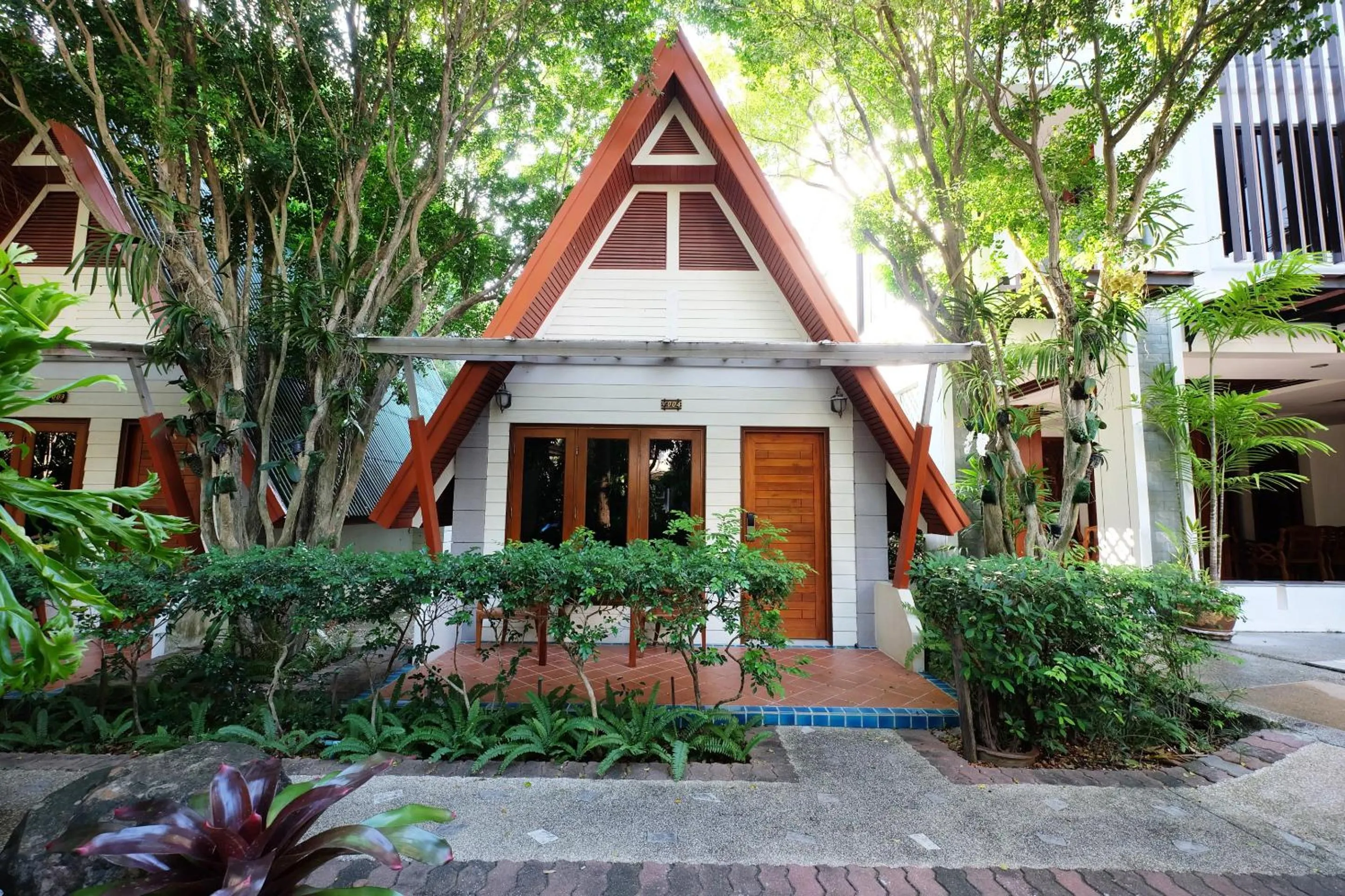 Facade/entrance in Phuket Meet Holiday Hotel-Rawai 普吉岛相遇花园度假酒店-拉威店