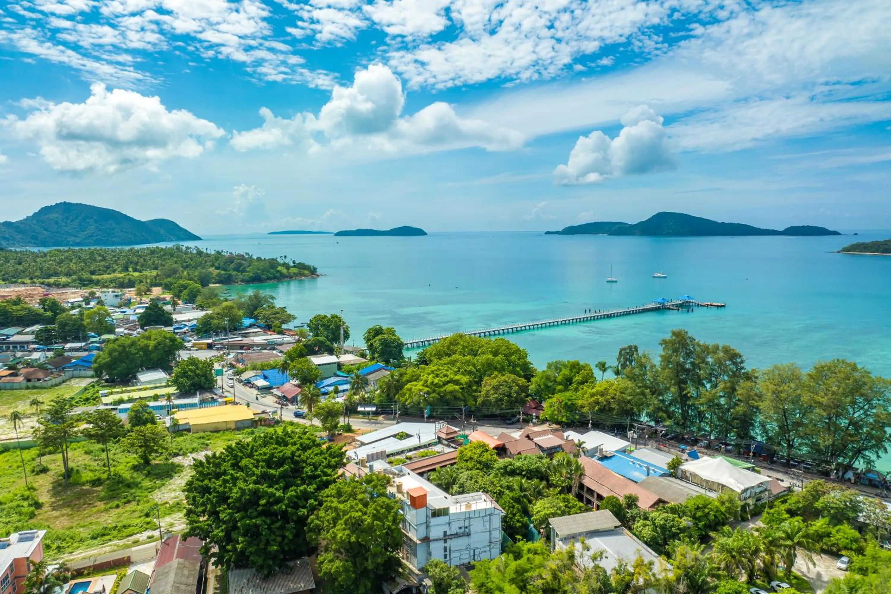 Nearby landmark in Phuket Meet Holiday Hotel-Rawai 普吉岛相遇花园度假酒店-拉威店