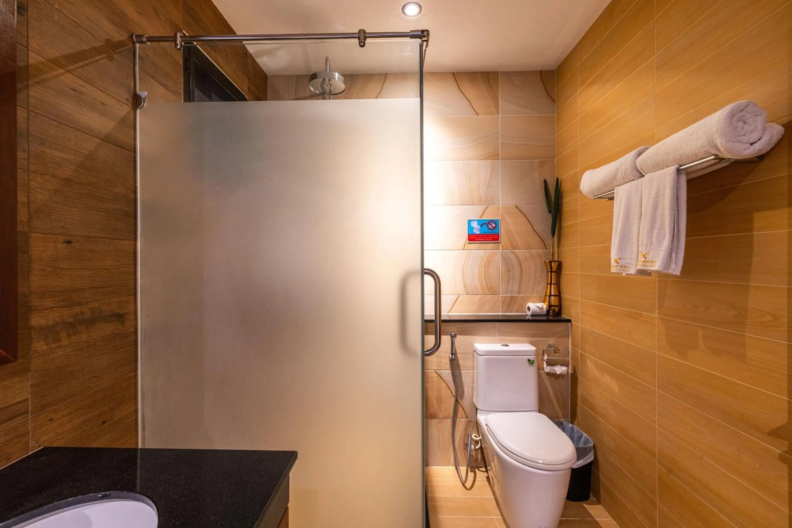 Shower in Phuket Meet Holiday Hotel-Rawai 普吉岛相遇花园度假酒店-拉威店