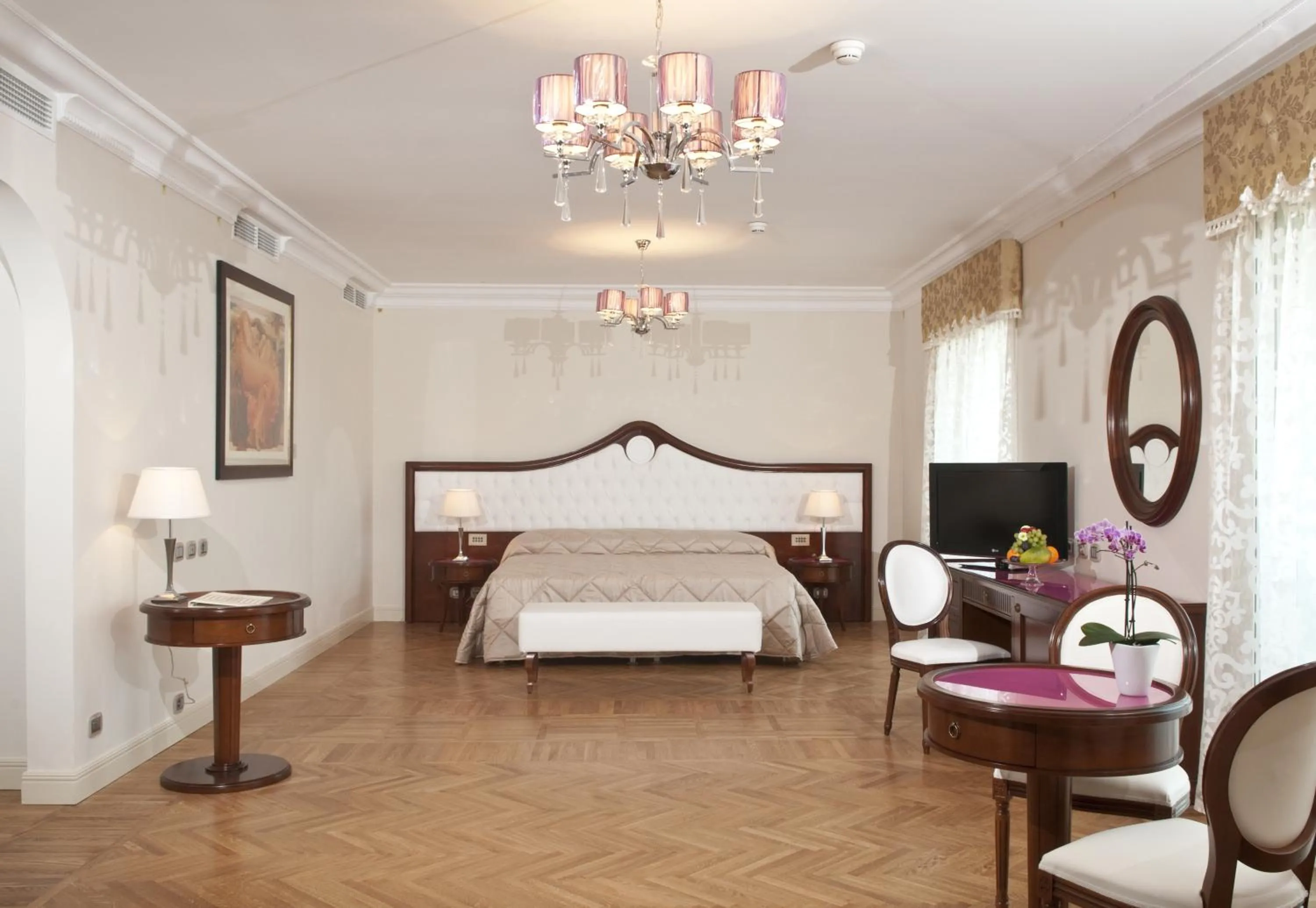 Bedroom, Bed in Grand Hotel Italia
