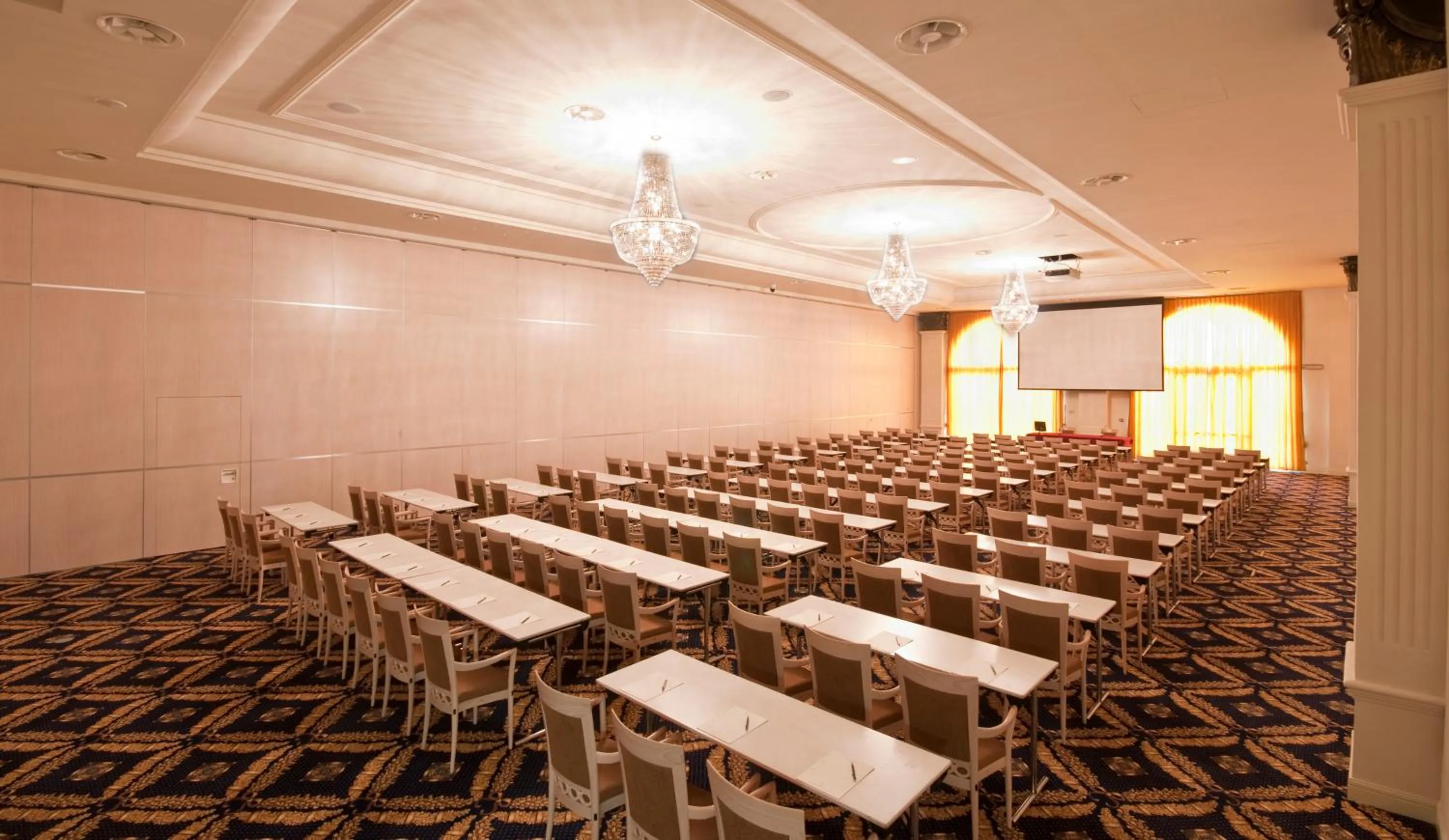 Business facilities in Grand Hotel Italia