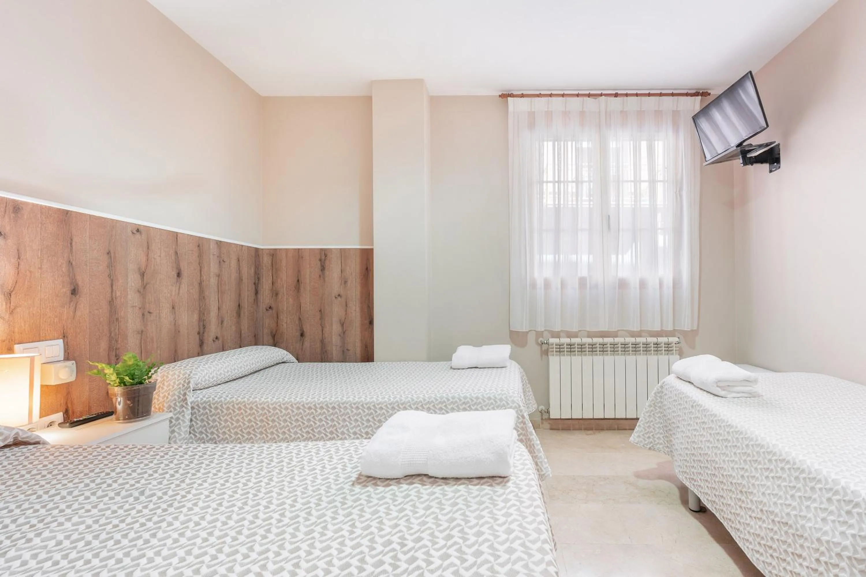 Bed in Hostal El Bugar