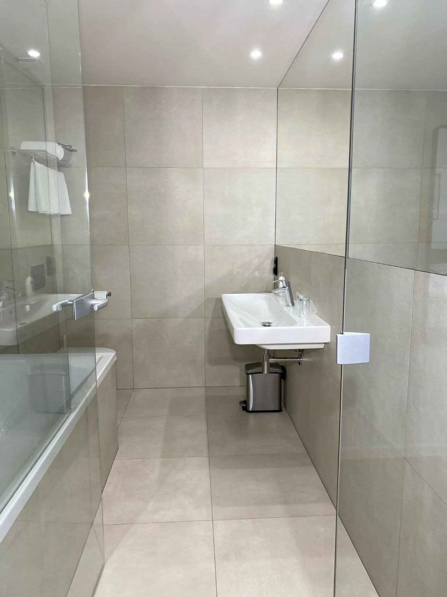 Shower in Rozmaryn Hotel B&B