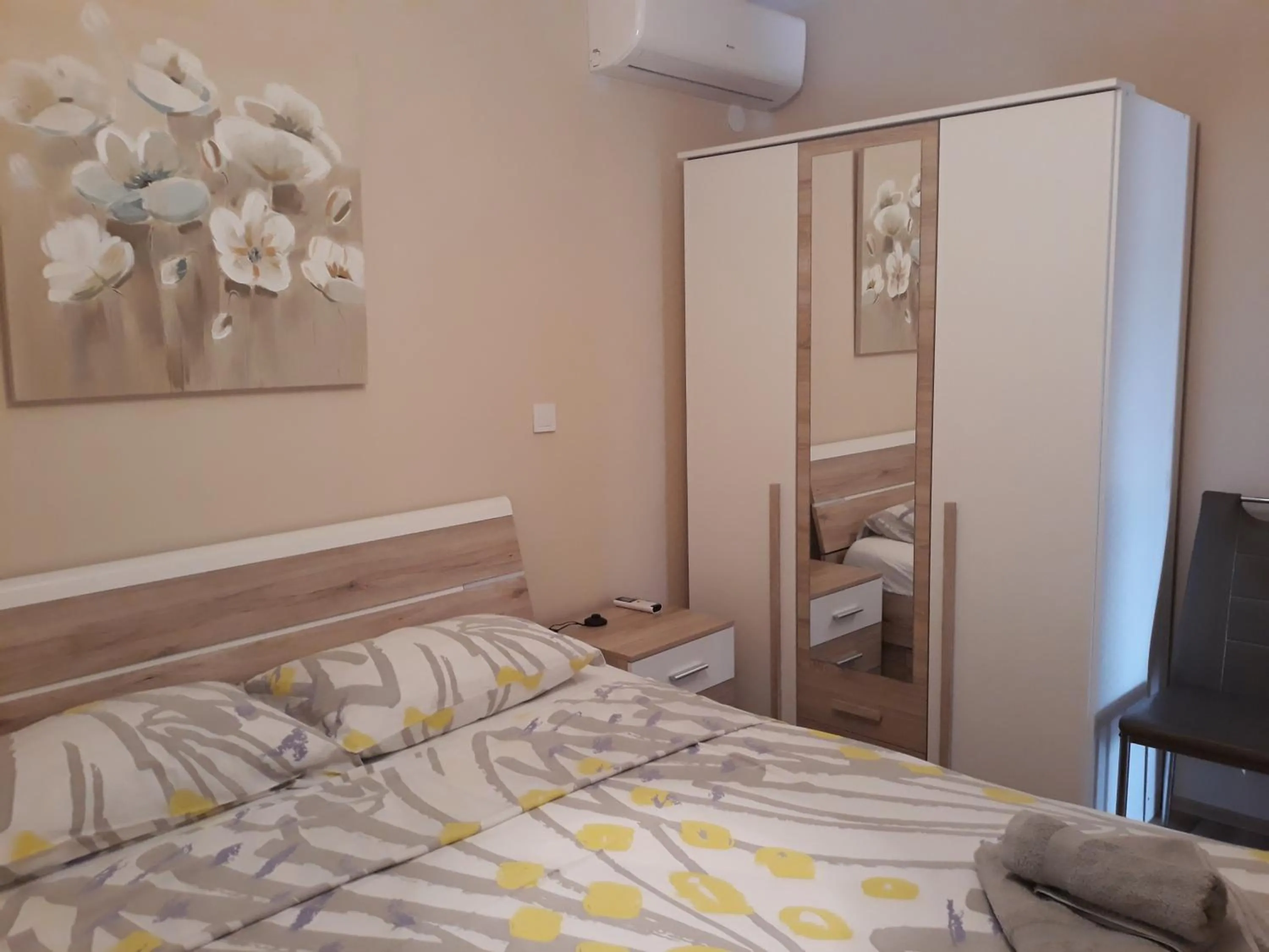 Bed in Apartments Juliet