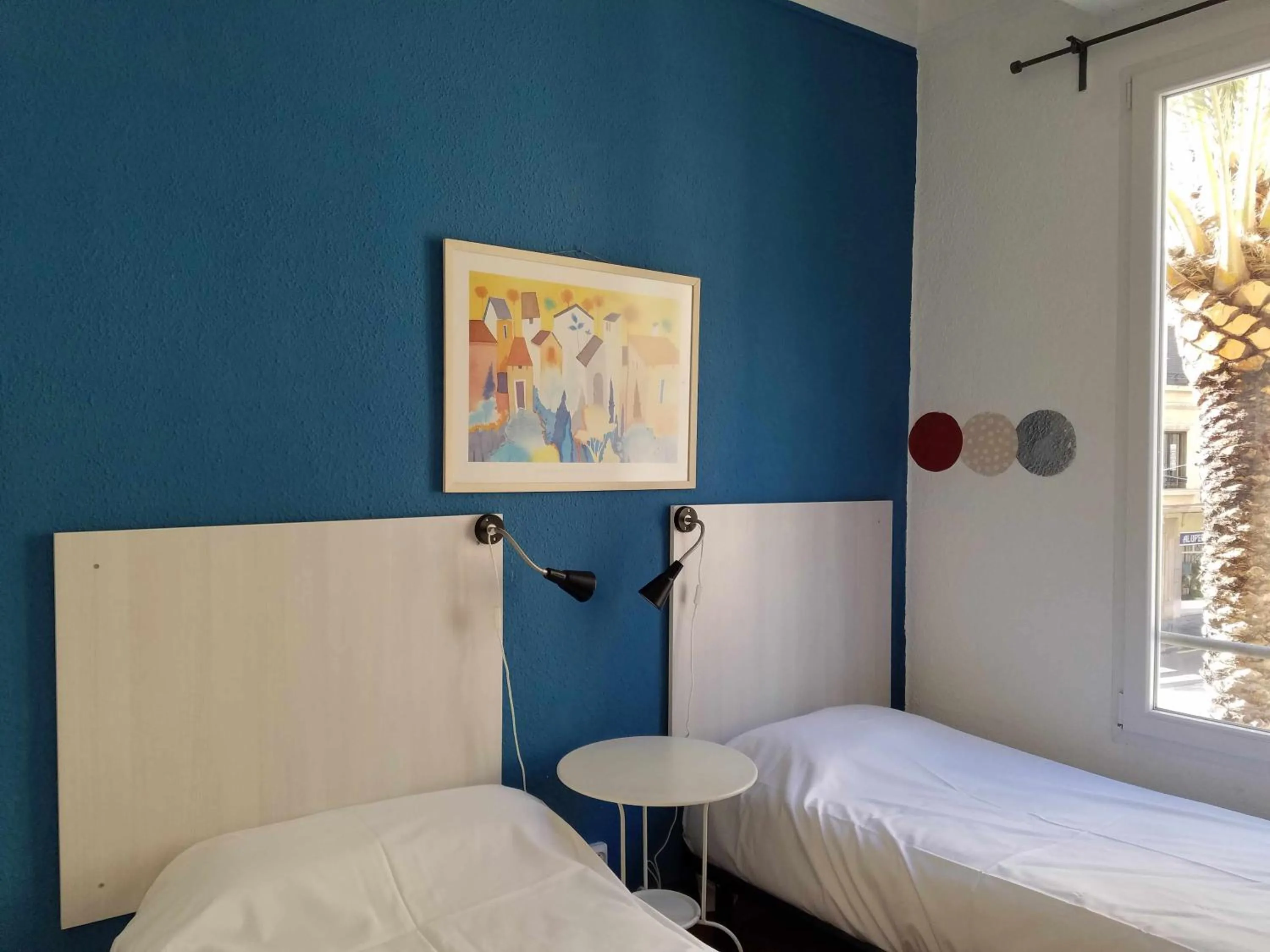 Bedroom, Bed in Russafa Youth Hostel