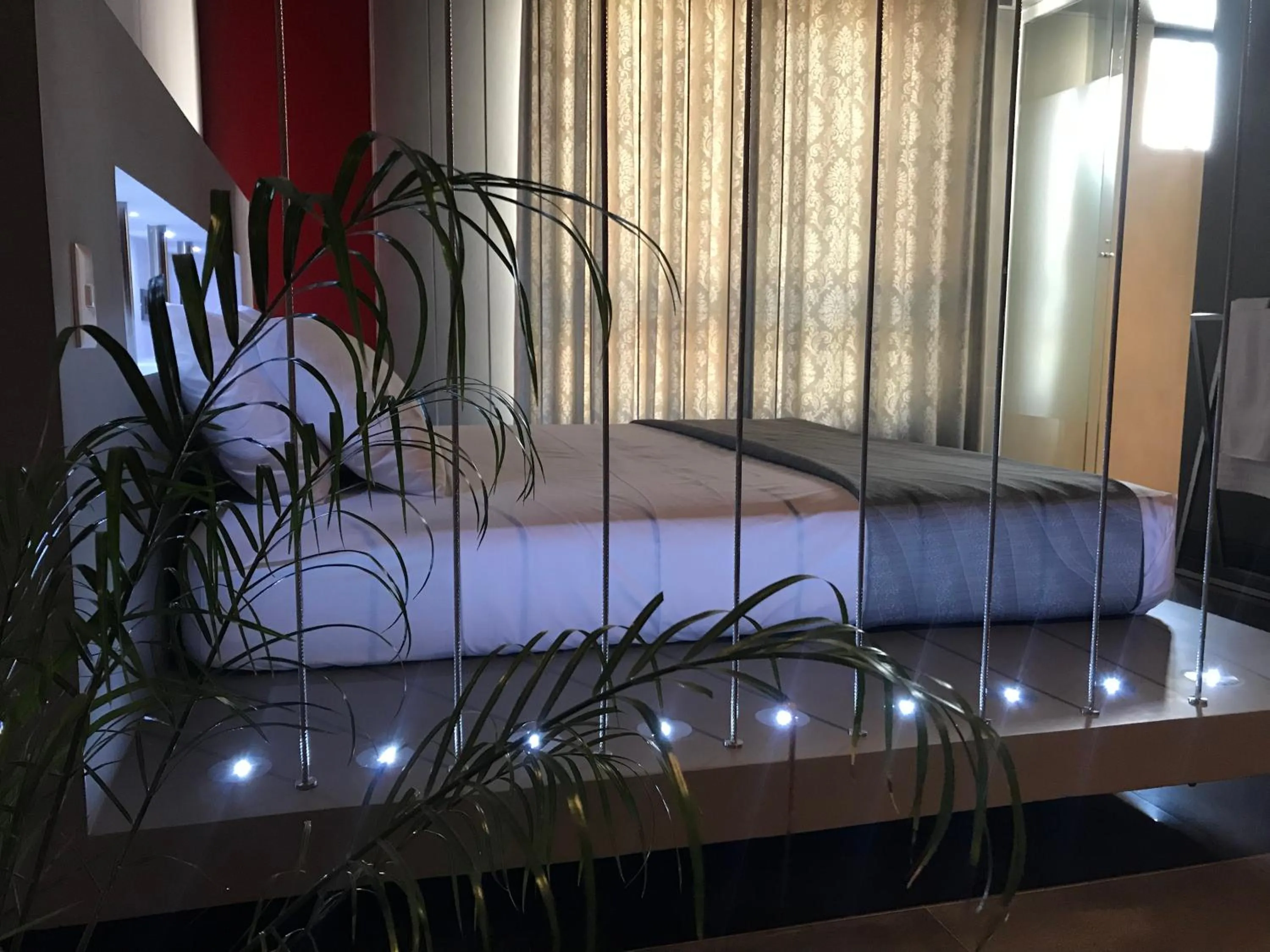 Shower, Bed in Hotel G