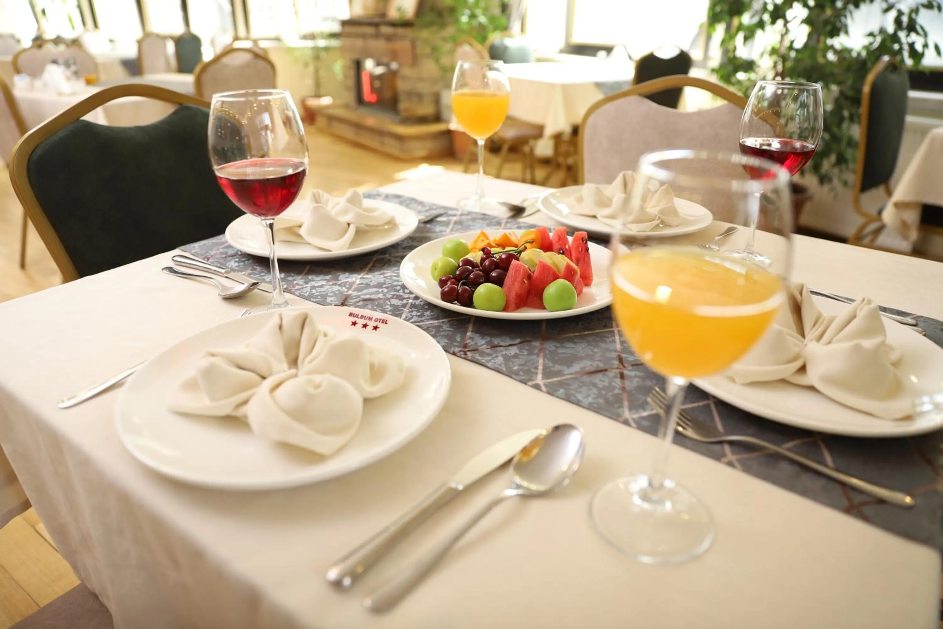 Restaurant/places to eat in Buldum Otel