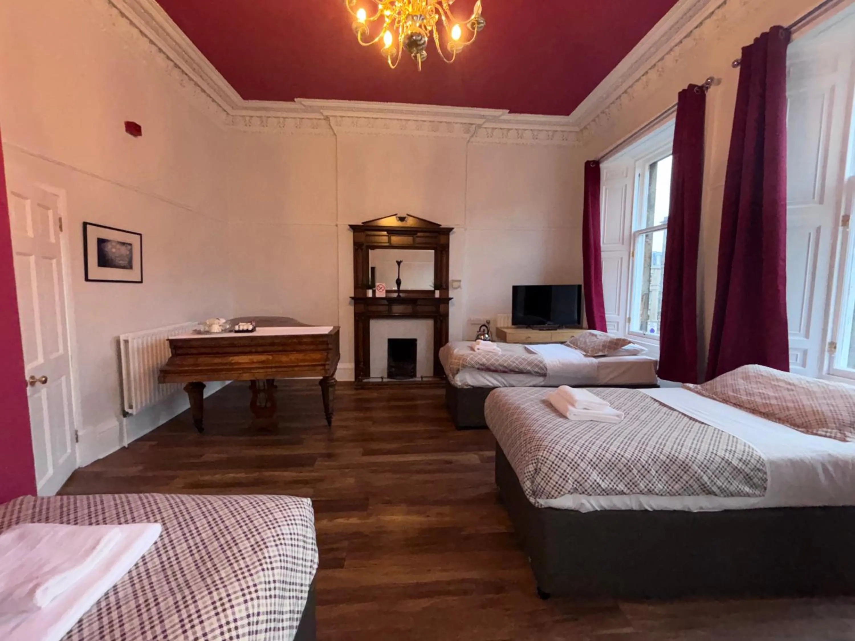 Bedroom, Bed in Regent House Hotel - City Centre Hotel