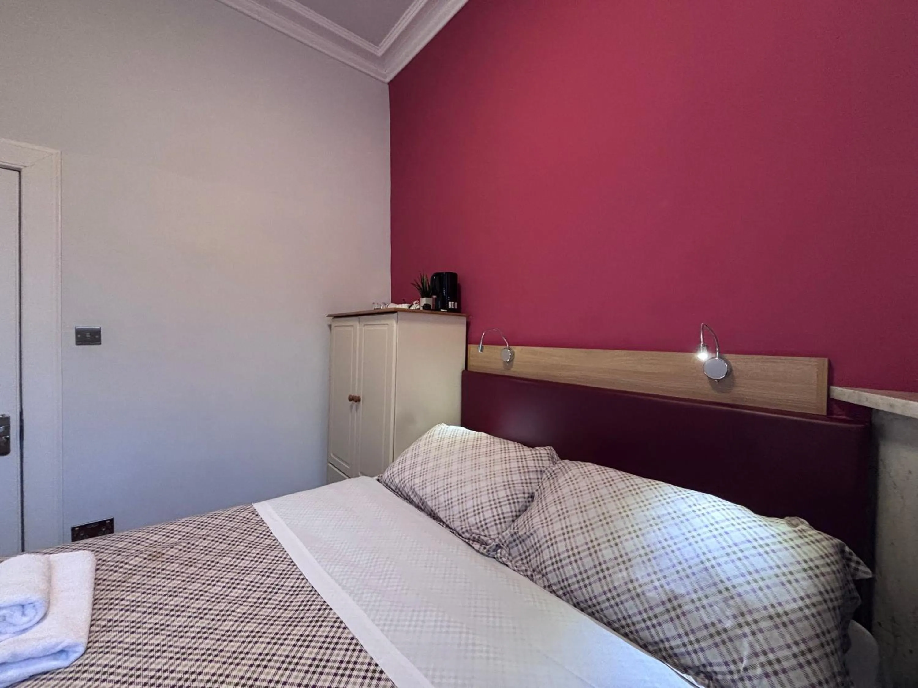 Bedroom, Bed in Regent House Hotel - City Centre Hotel