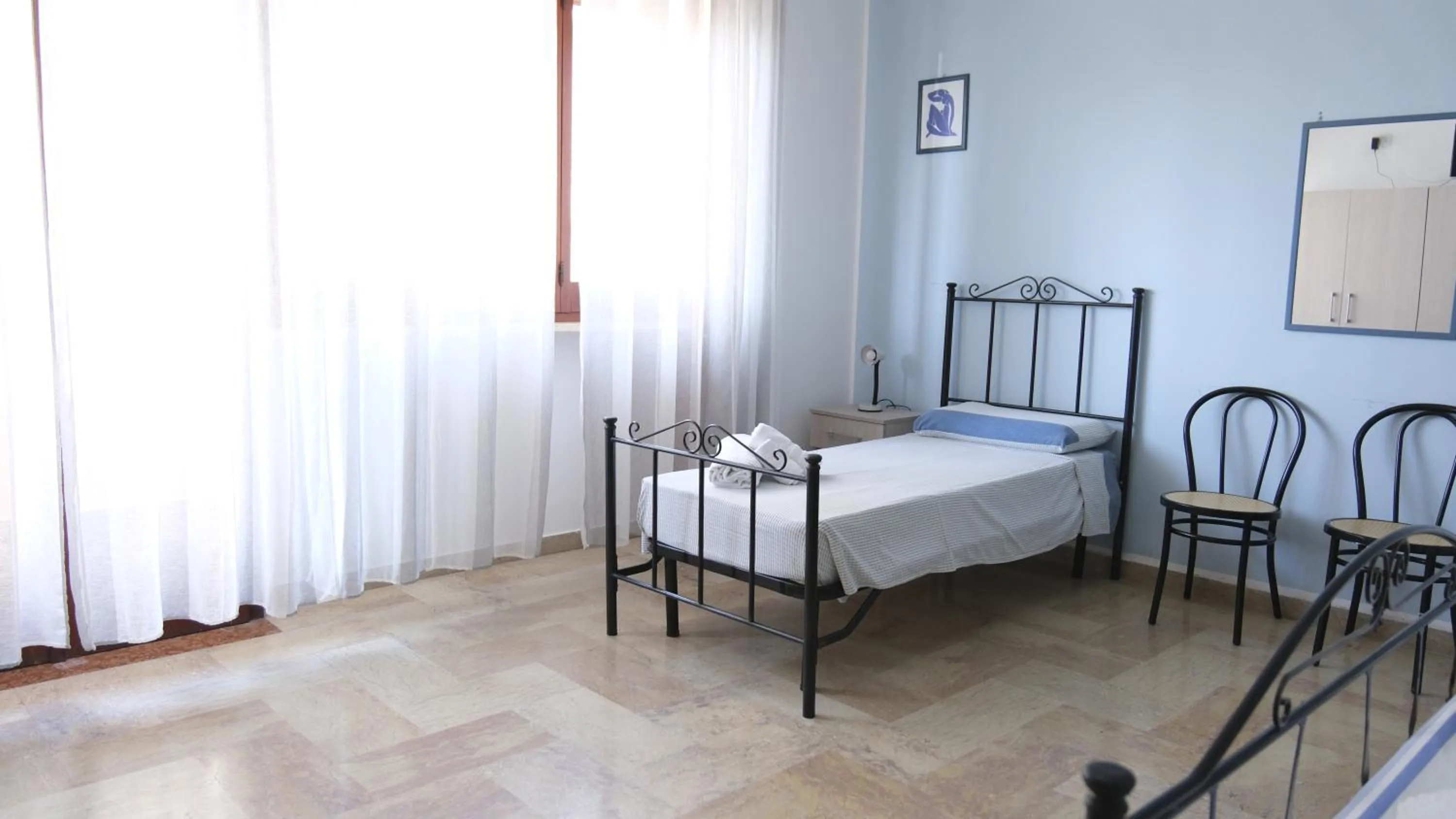 Bed in BB Gallipolis Terra