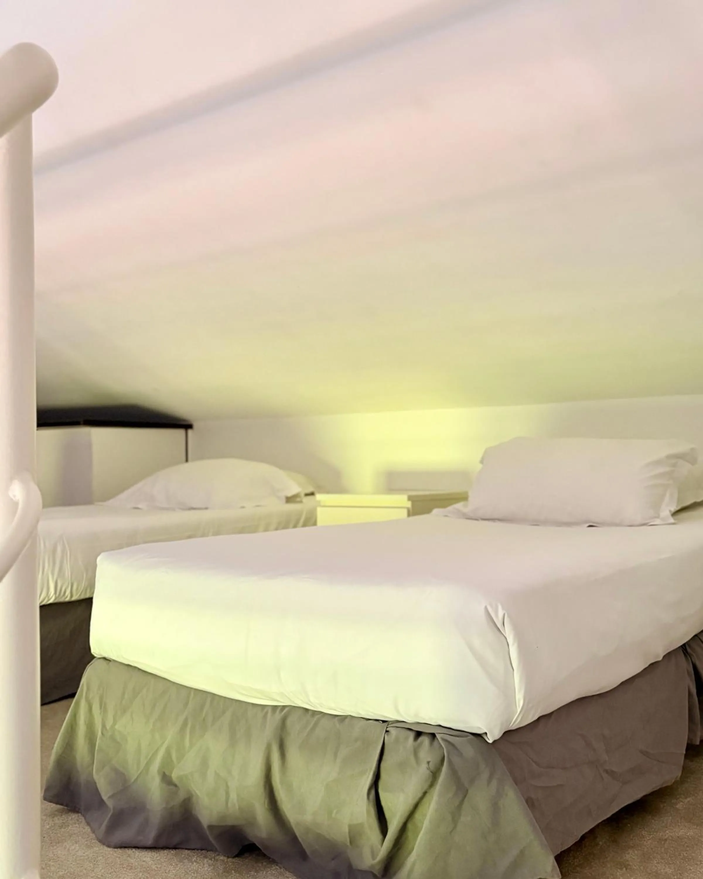 Bed in Hotel B Lodge