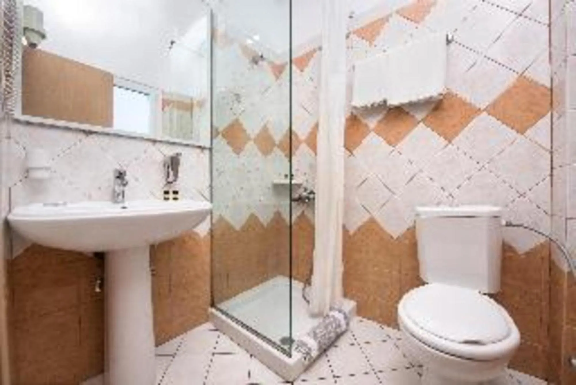 Bathroom in Kavos Plaza Hotel