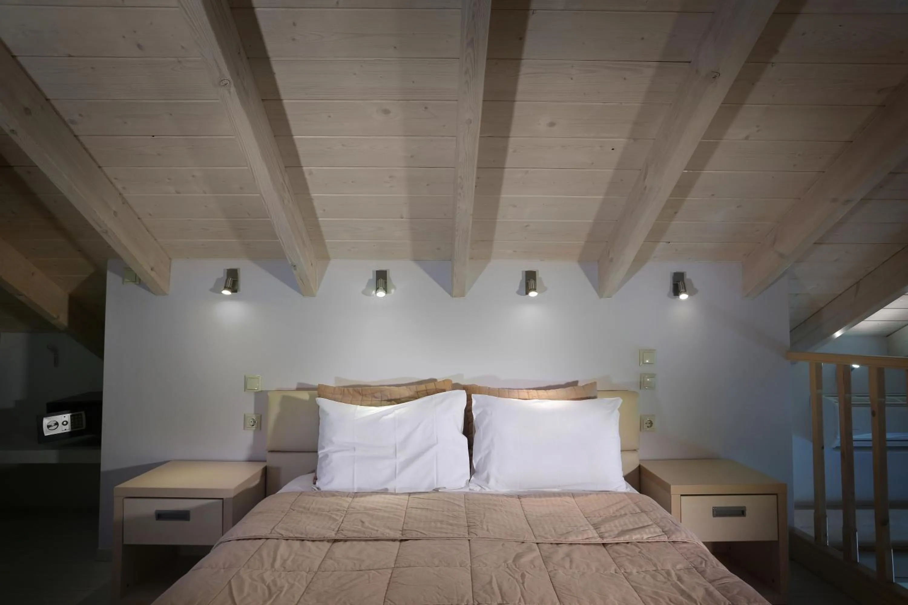 Bed in Kavos Plaza Hotel