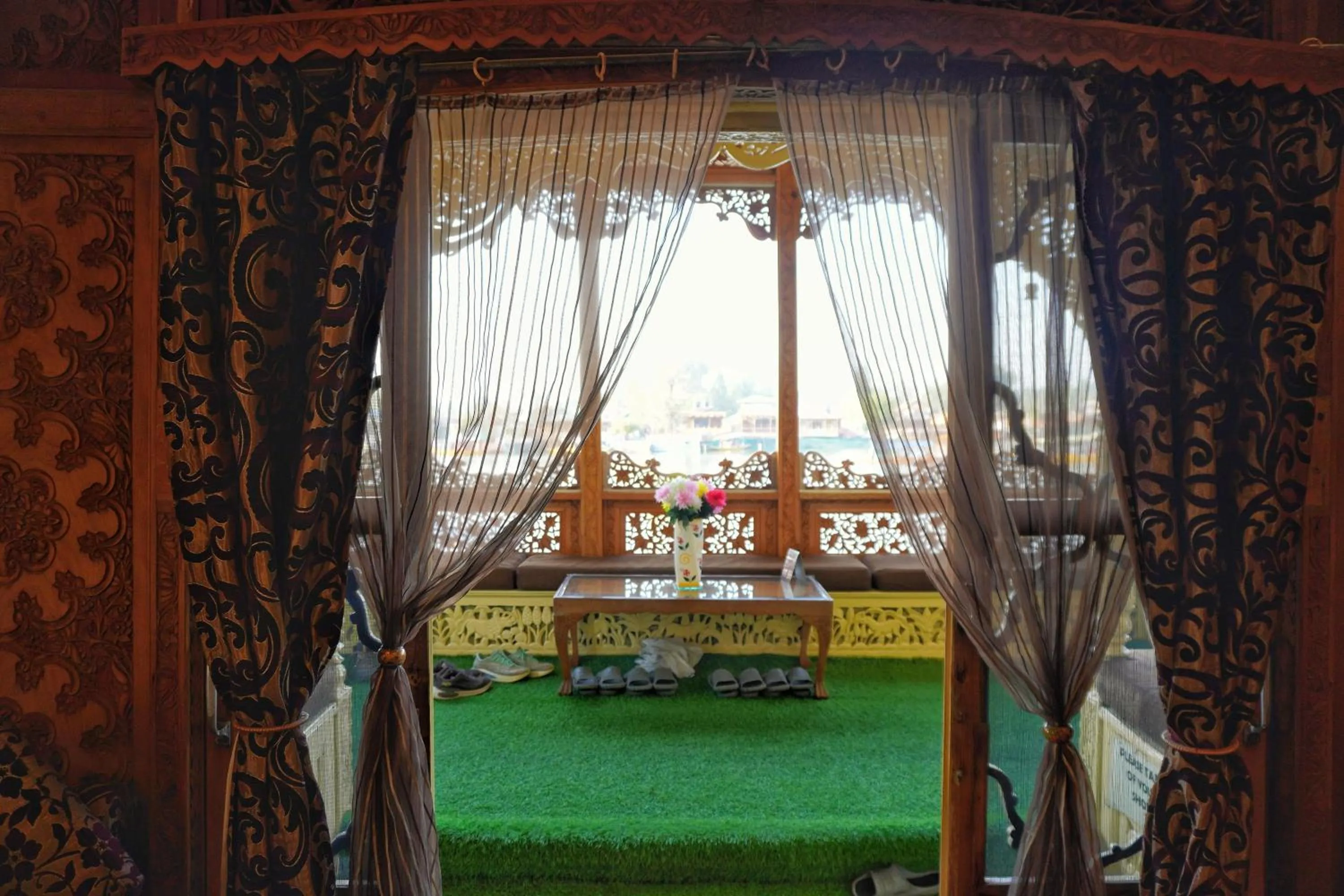 Balcony/Terrace in Swan Group of Houseboats, Golden Dal Lake