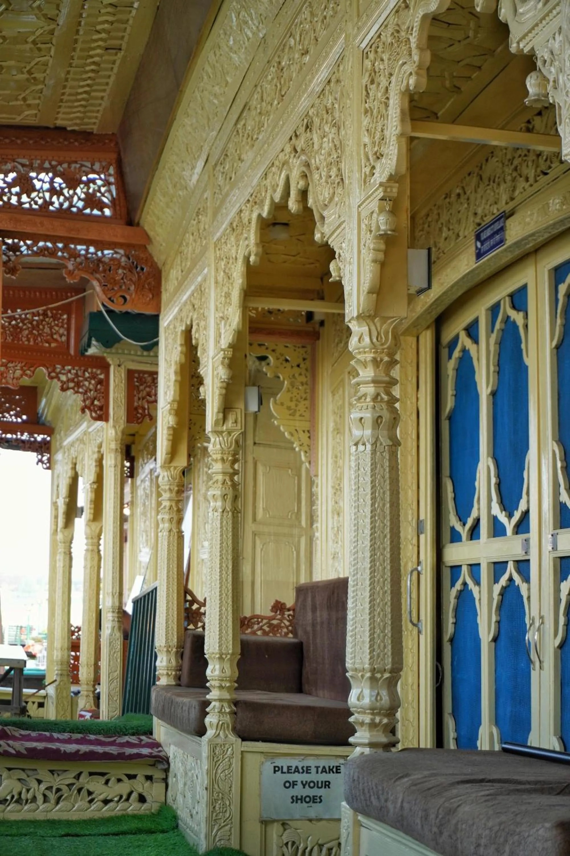 Facade/entrance in Swan Group of Houseboats, Golden Dal Lake