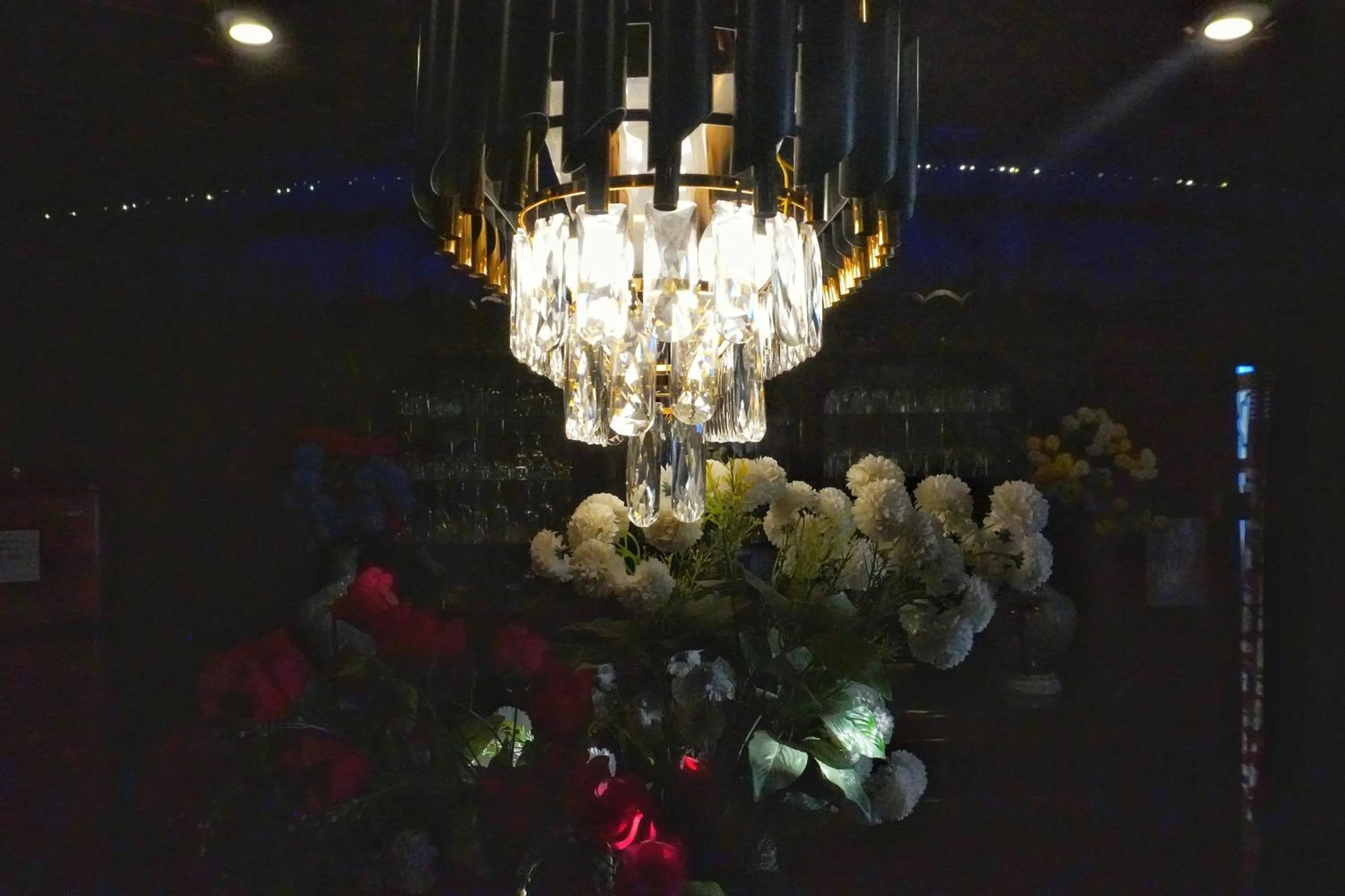 Dining area in Swan Group of Houseboats, Golden Dal Lake