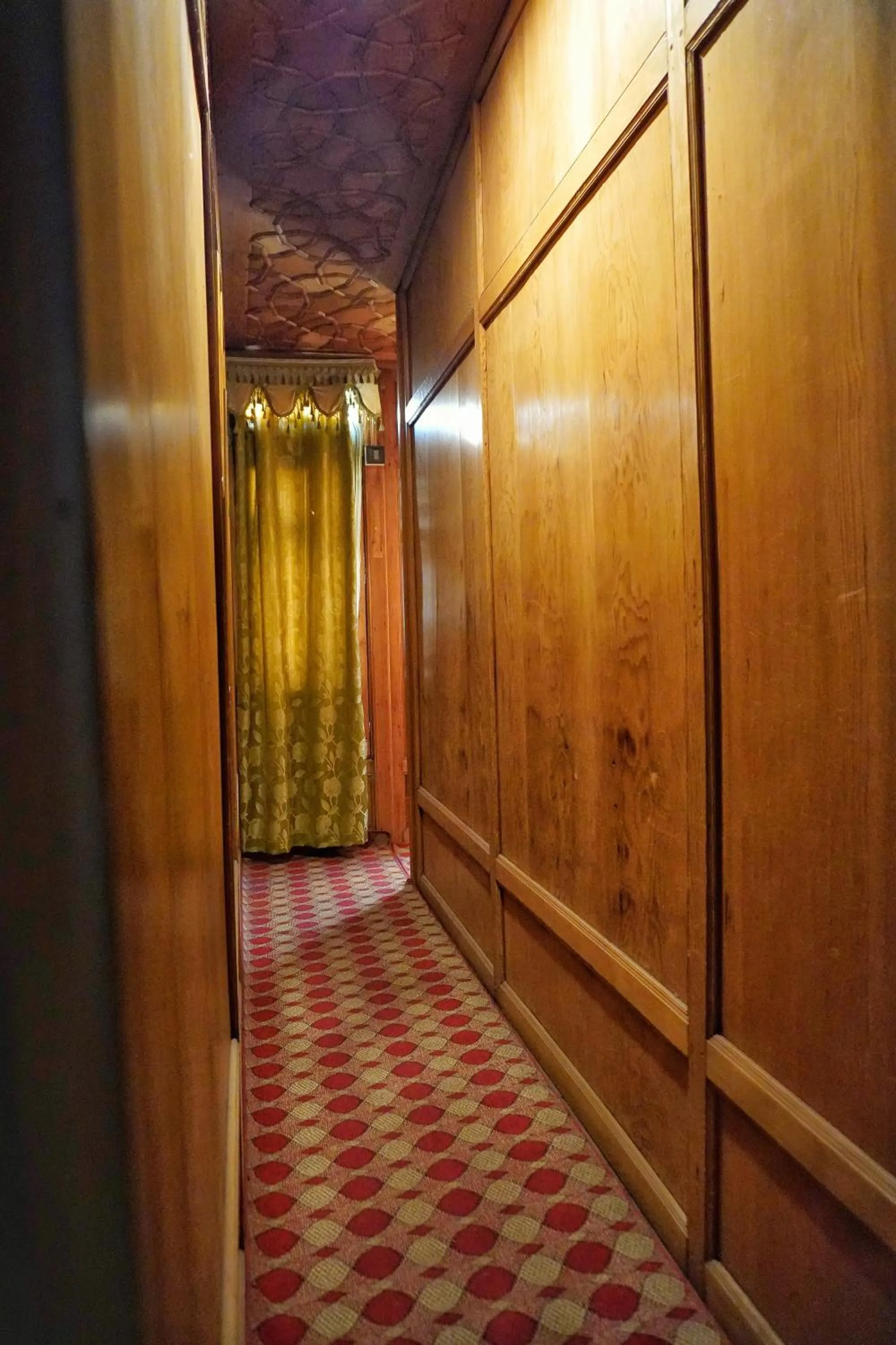 Facade/entrance in Swan Group of Houseboats, Golden Dal Lake