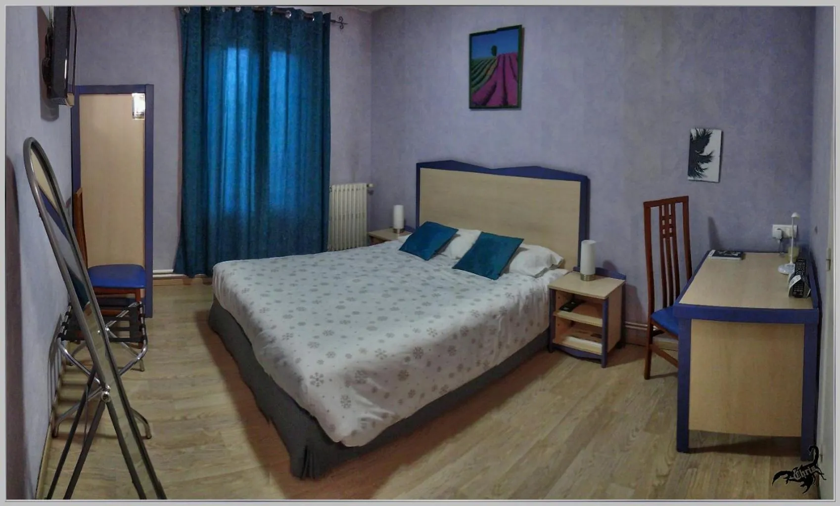 View (from property/room), Bed in Logis Hotel Des Voyageurs Restaurant La Bonne Tabl'Hay