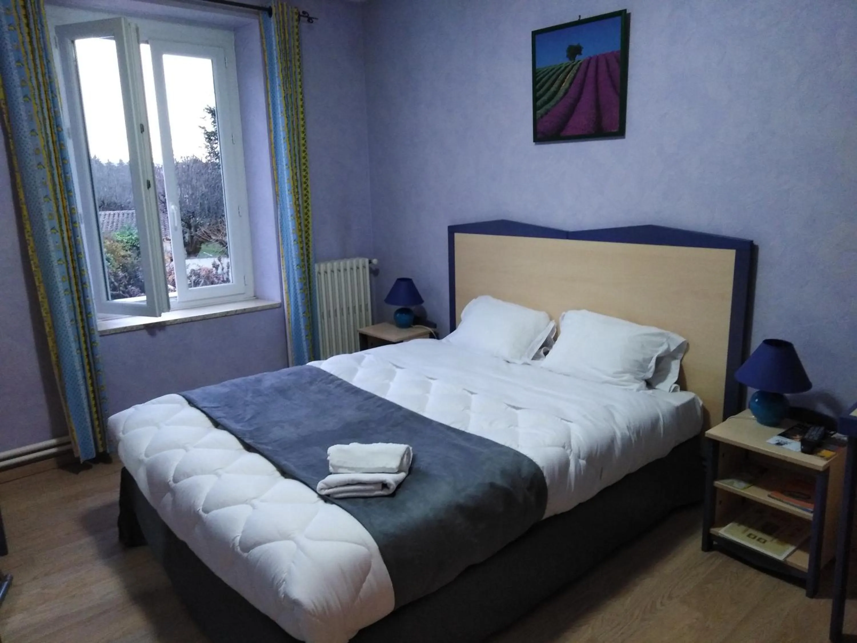 Bedroom, Bed in Logis Hotel Des Voyageurs Restaurant La Bonne Tabl'Hay