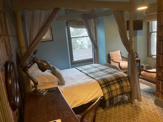 Bed in Rum Doodle, Windermere B&B