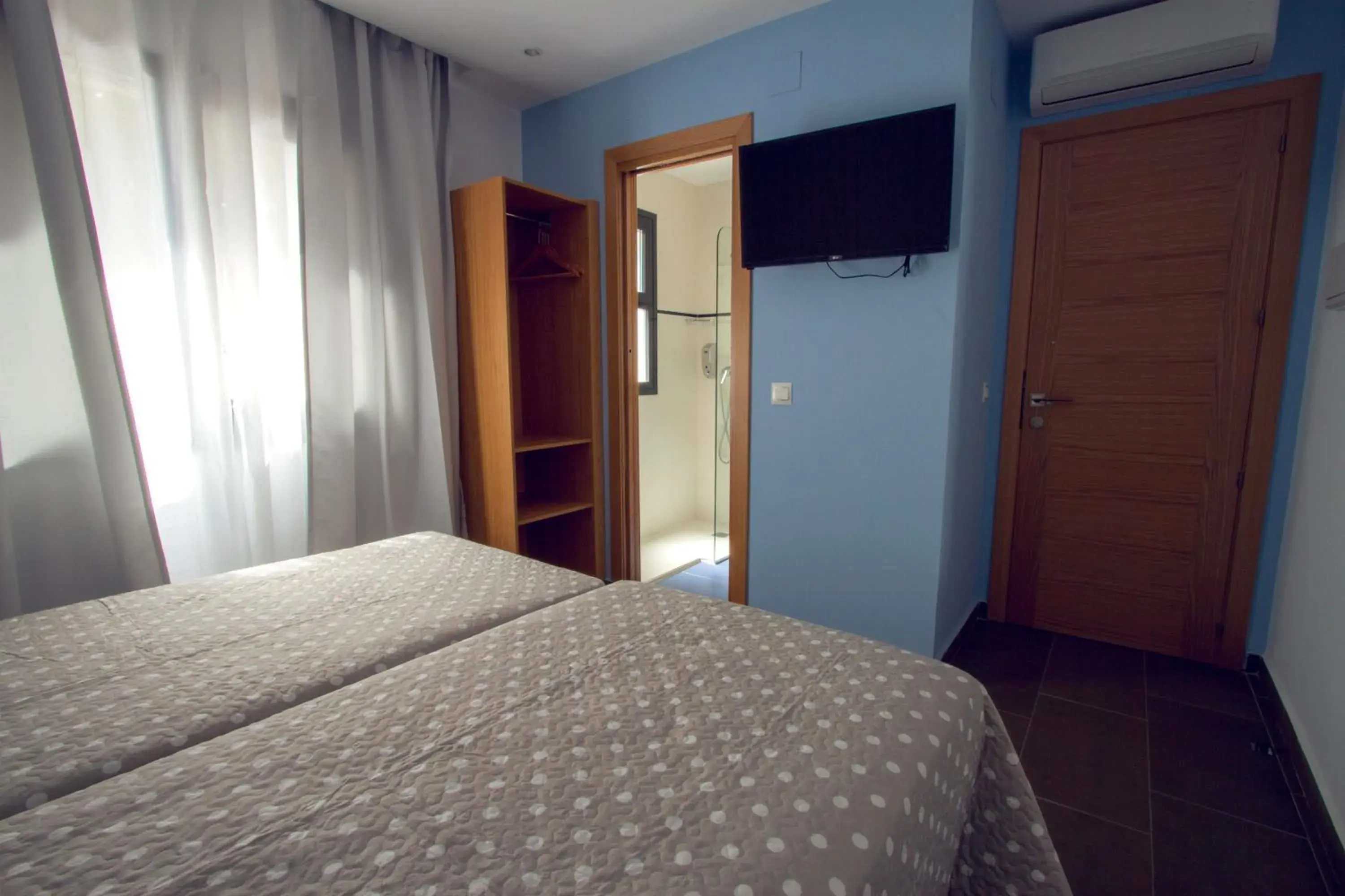 Twin Room in Pixel Twin Room in Pixel