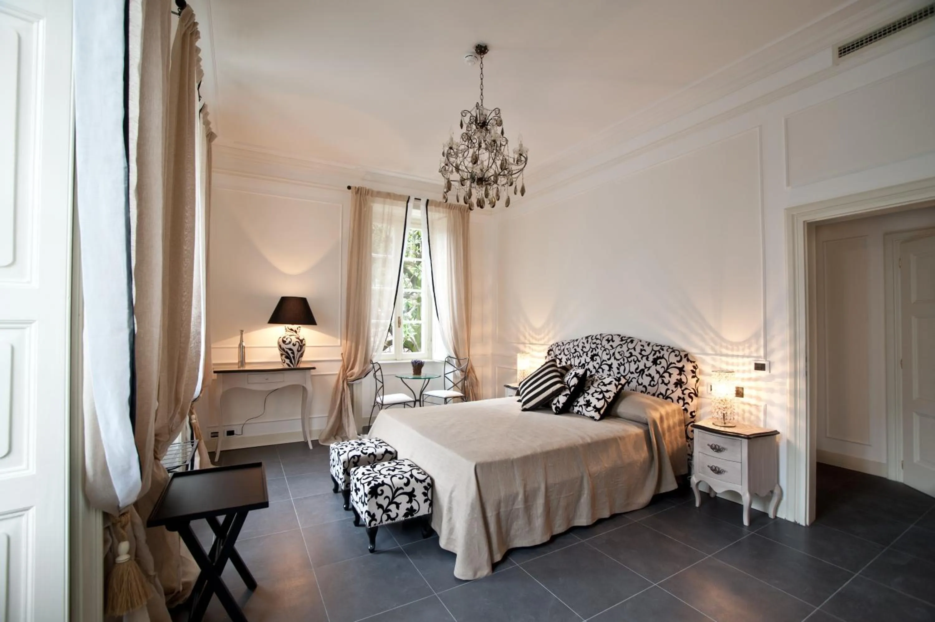 Photo of the whole room, Bed in Relais Villa Vittoria