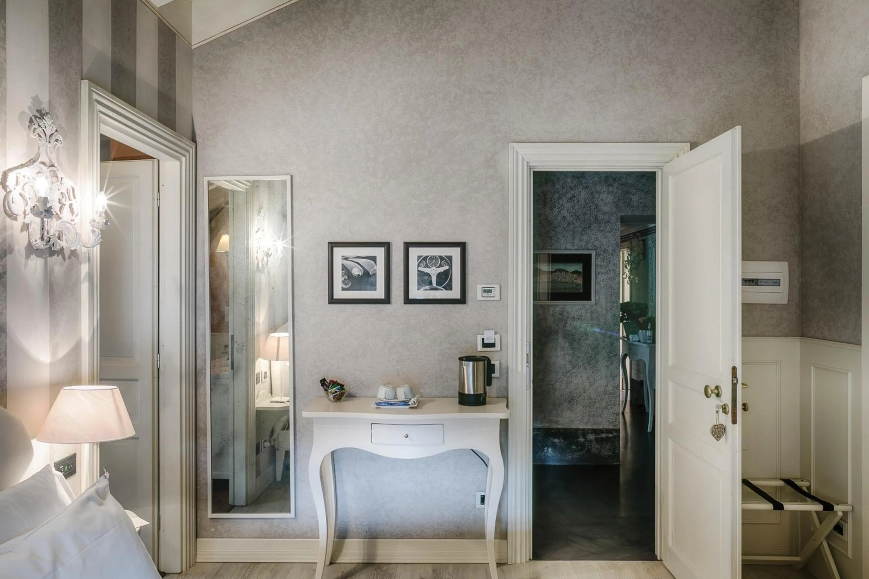 Coffee/tea facilities, Bed in Relais Villa Vittoria