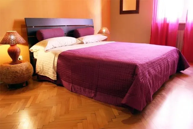 Day, Bed in B&B Quo Vadis Arena
