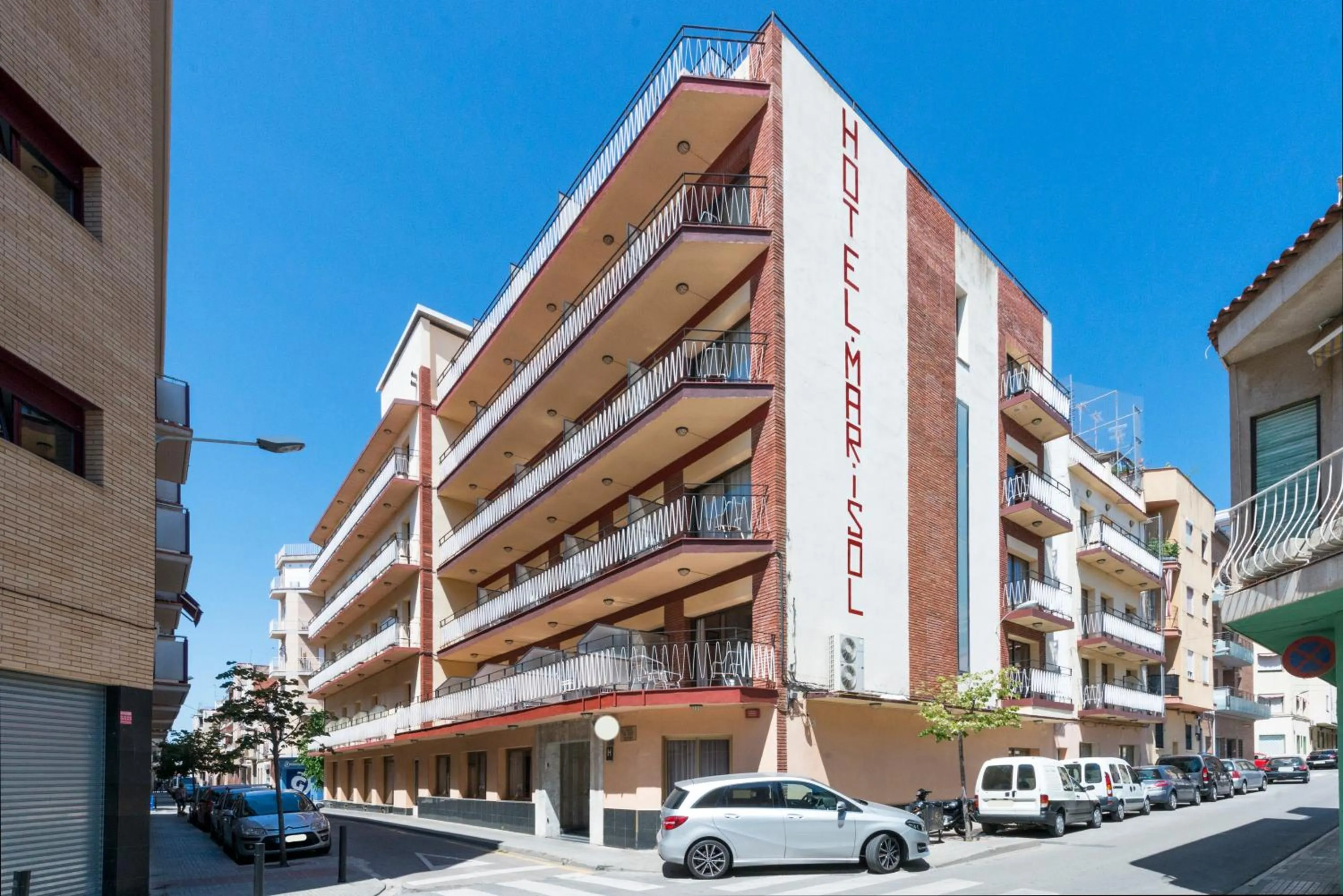 Property building in Hotel Mar i Sol