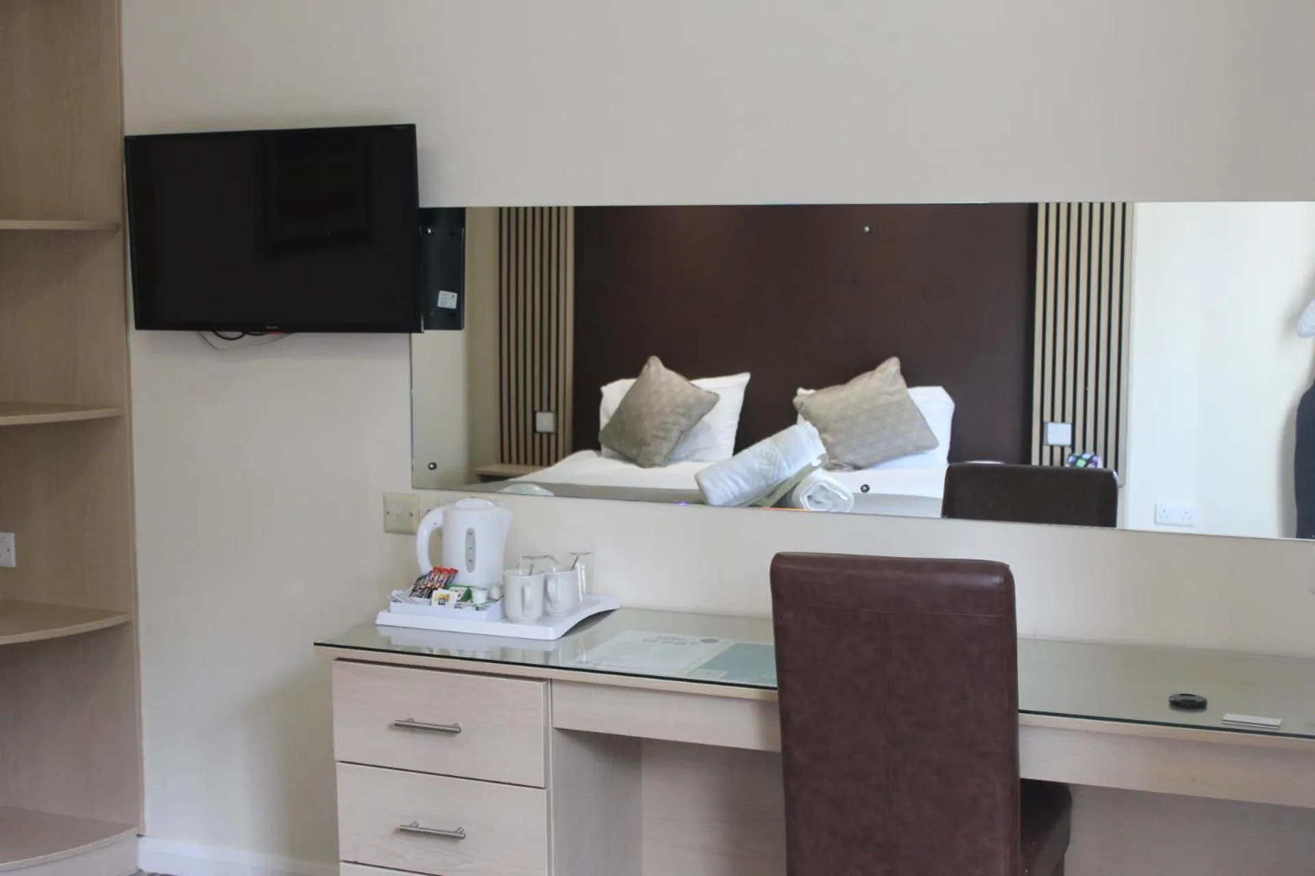 Property building, Bed in Bannatyne Hotel Durham