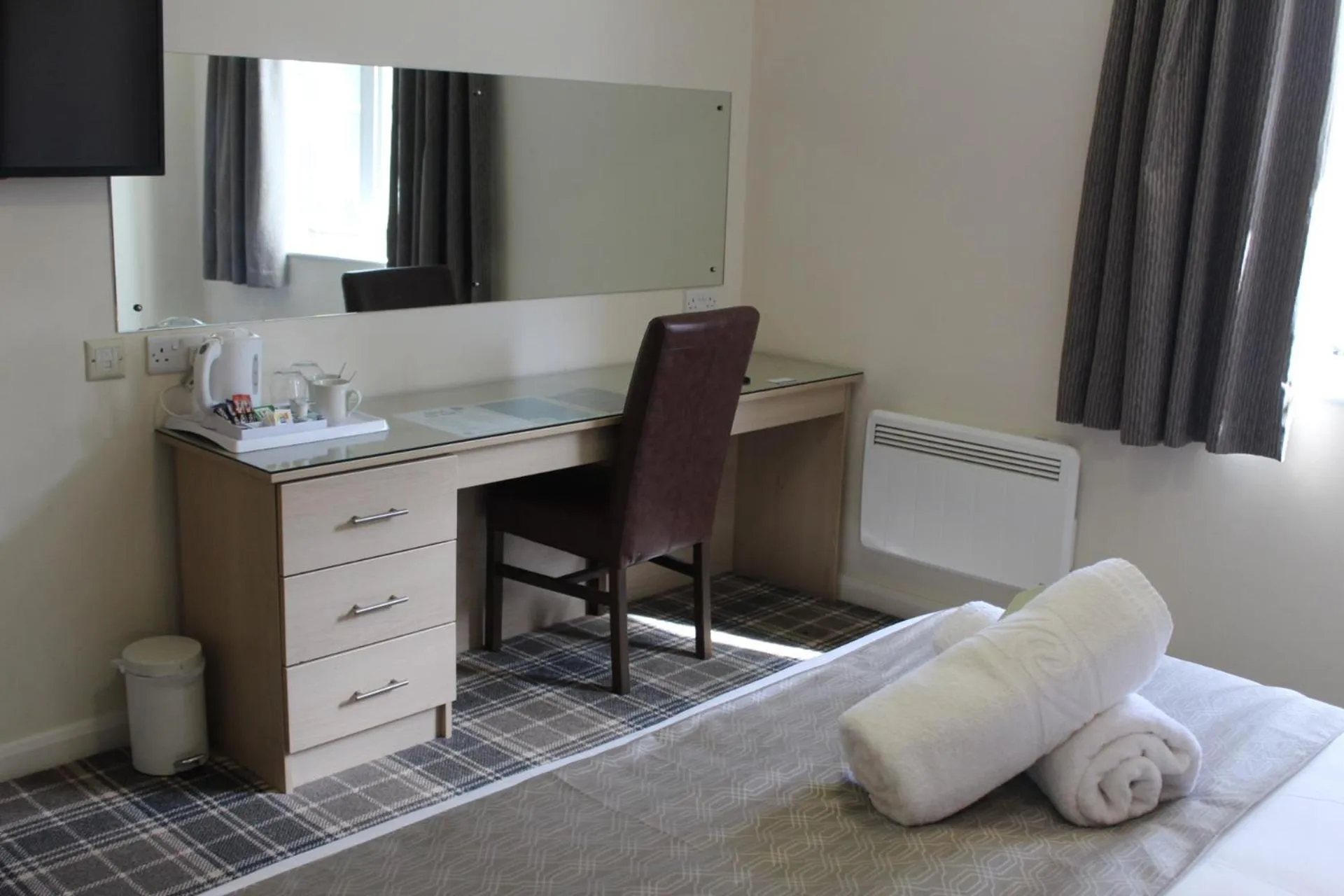 Property building, Bed in Bannatyne Hotel Durham